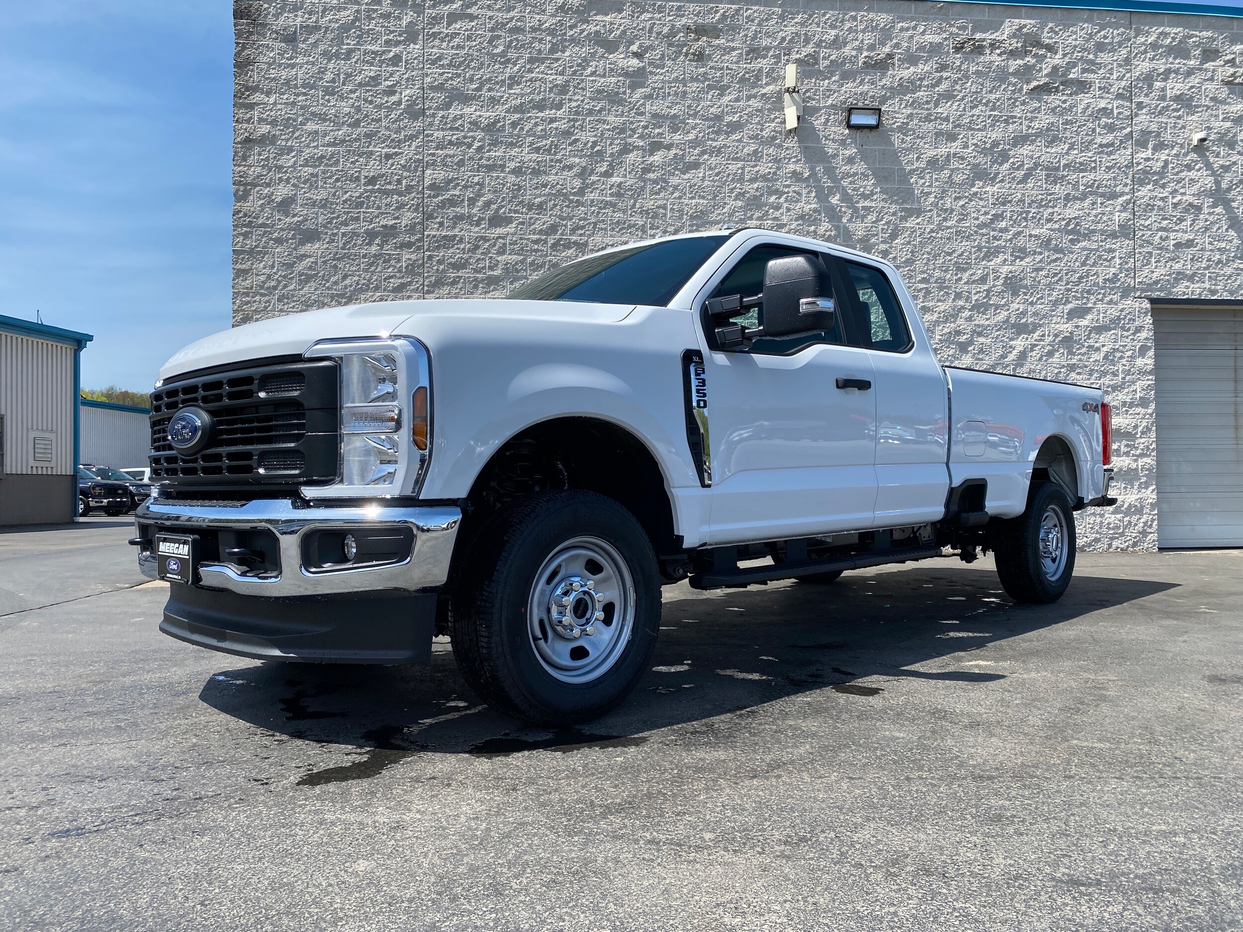 2025 Ford F-350 XL photo 3