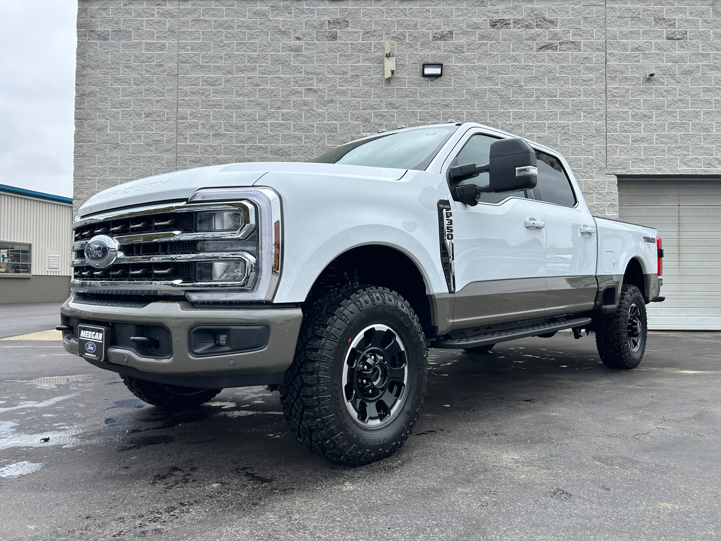 2026 Ford F-350 King Ranch photo 3