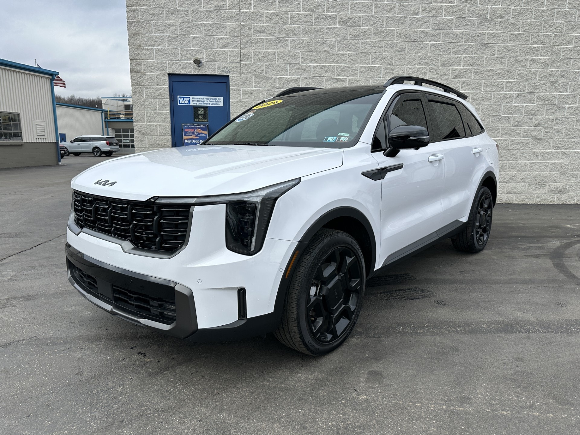 2025 Kia Sorento X-Line SX's photo