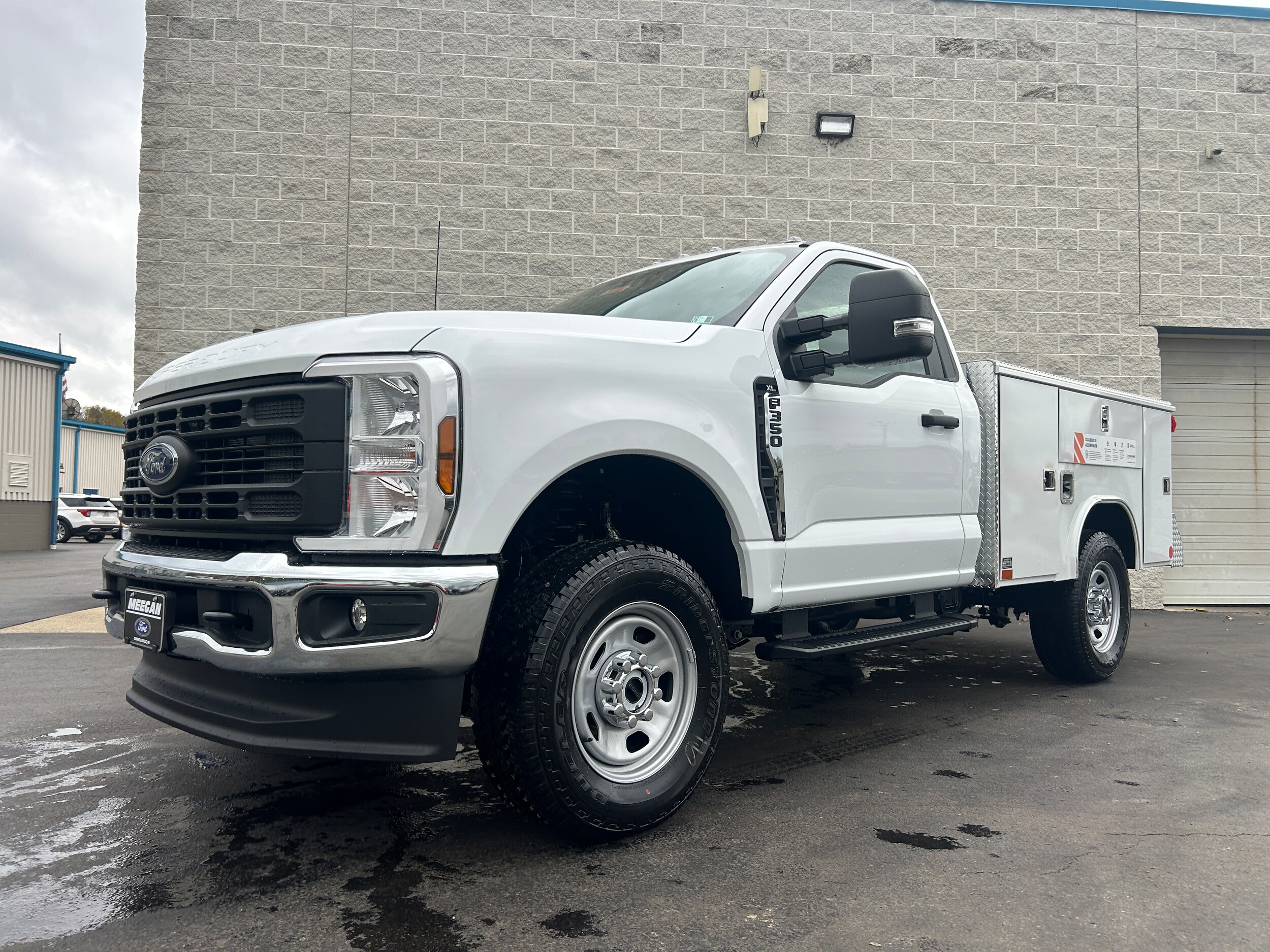 2026 Ford F-350 XL photo 3