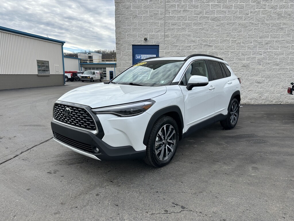 Used 2023 Toyota Corolla Cross XLE SUV