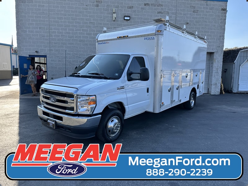 2026 Ford E-Series Cutaway Base's photo
