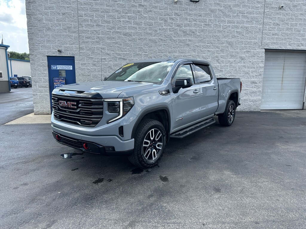 Used 2025 GMC Sierra 1500 AT4 Truck Crew Cab