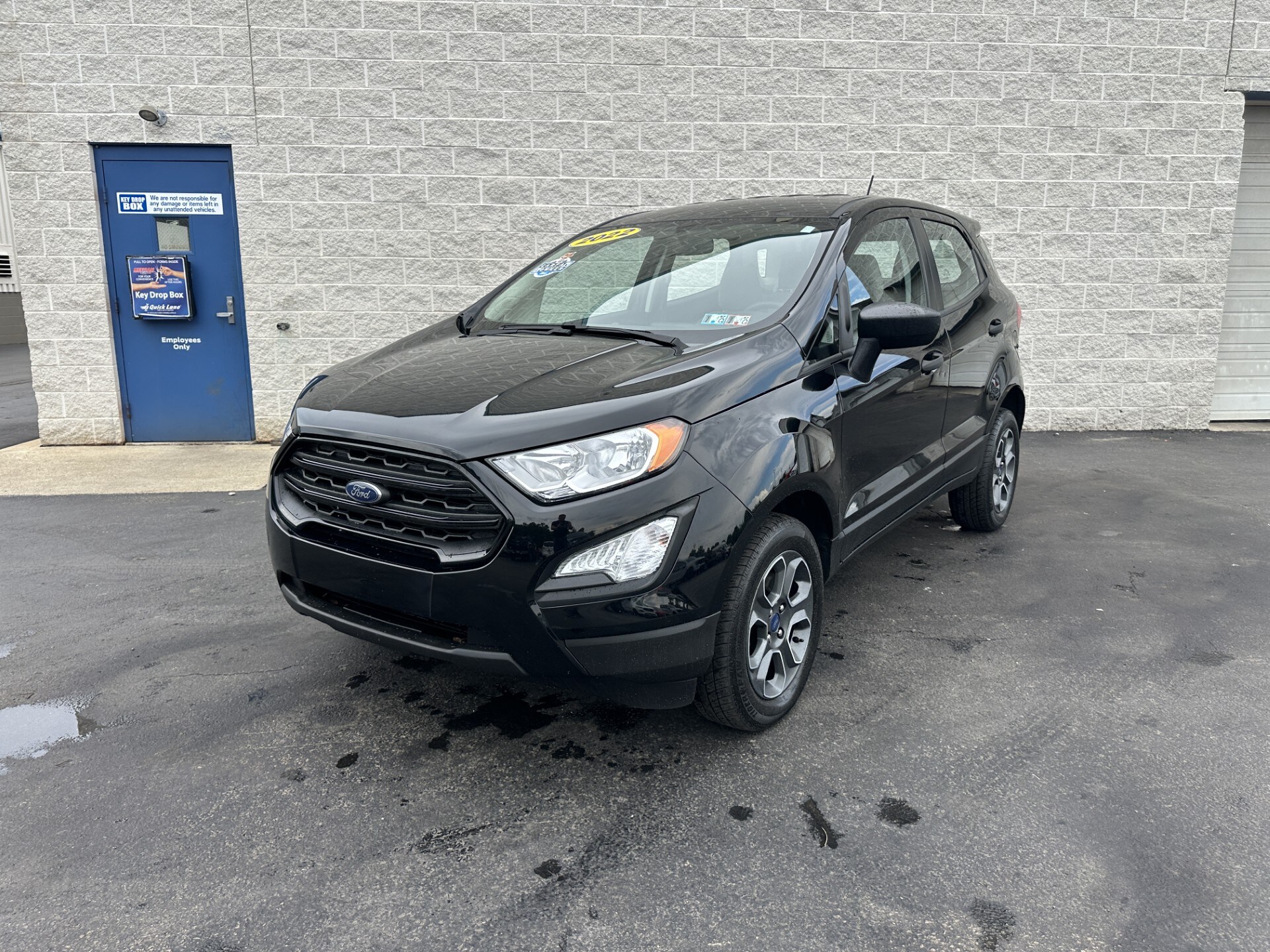 2022 Ford EcoSport S photo 2