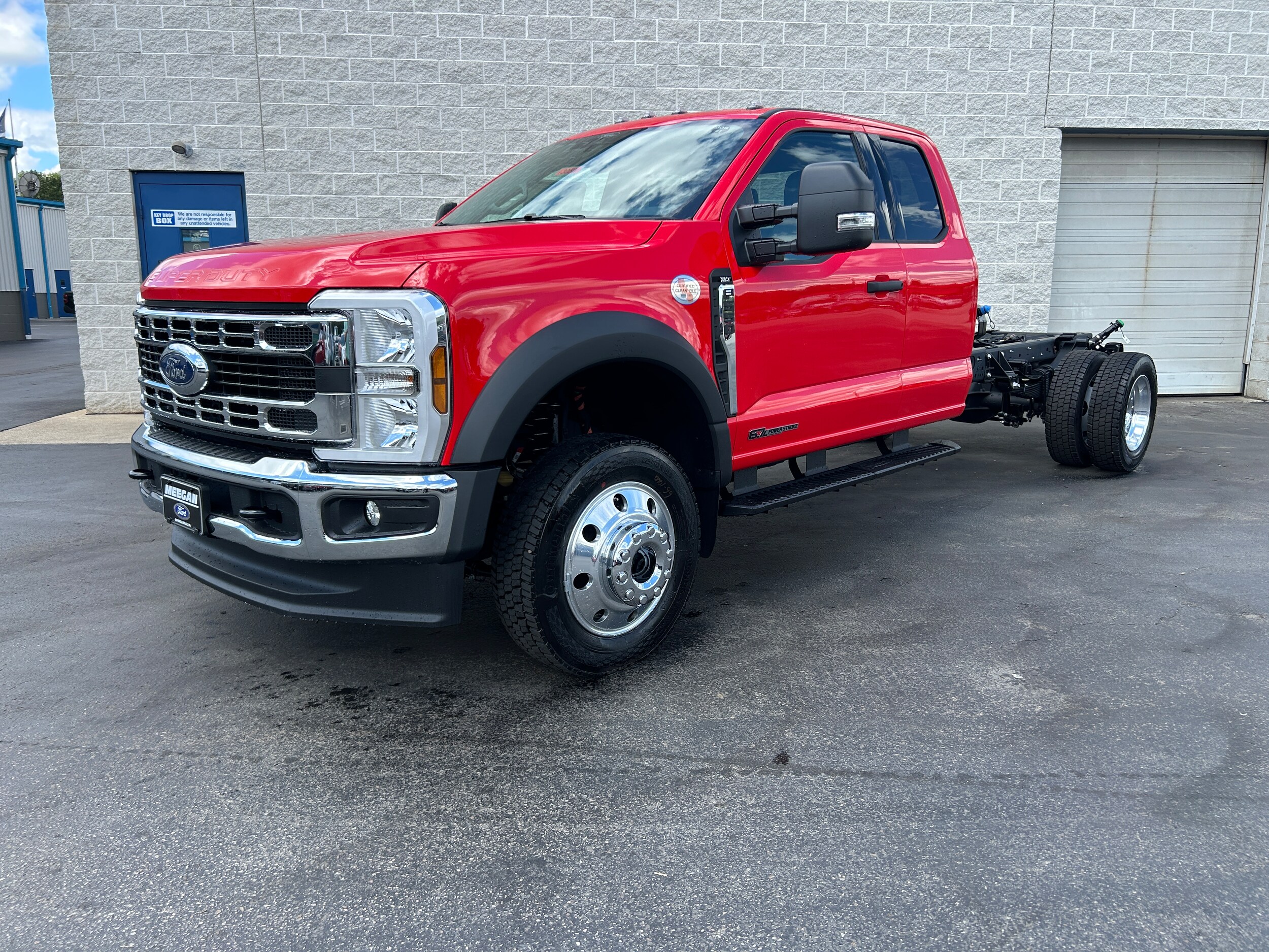 2026 Ford F-550 XLT photo 2