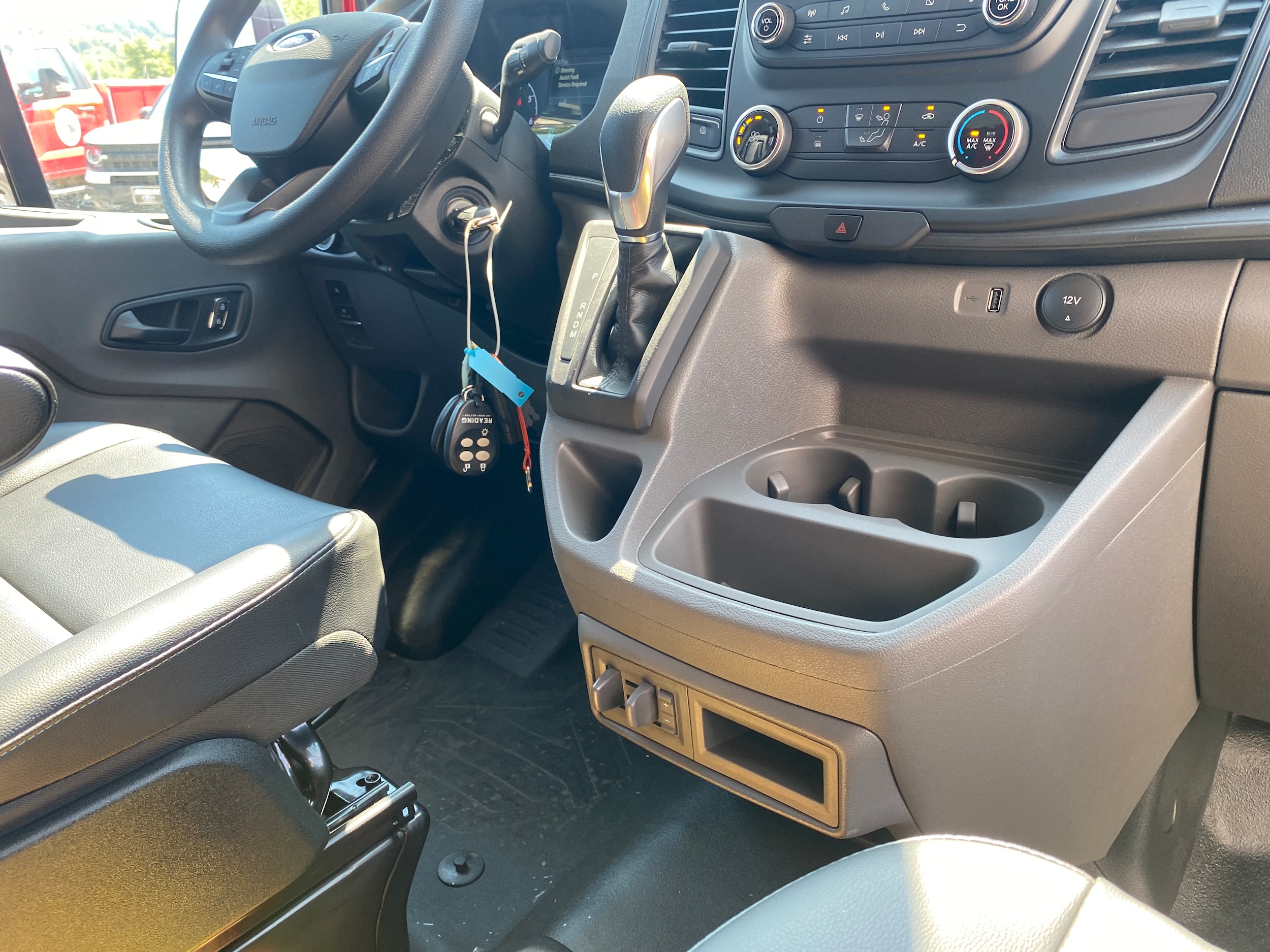 2025 Ford Transit Cutaway Base - Photo 32