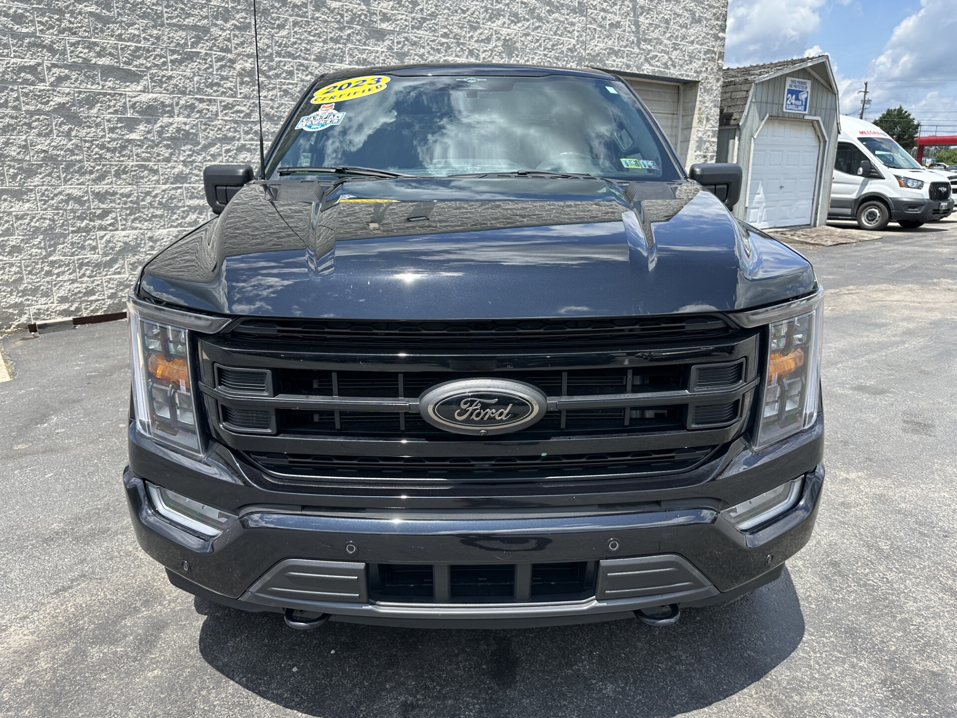 2023 Ford F-150 XLT photo 3