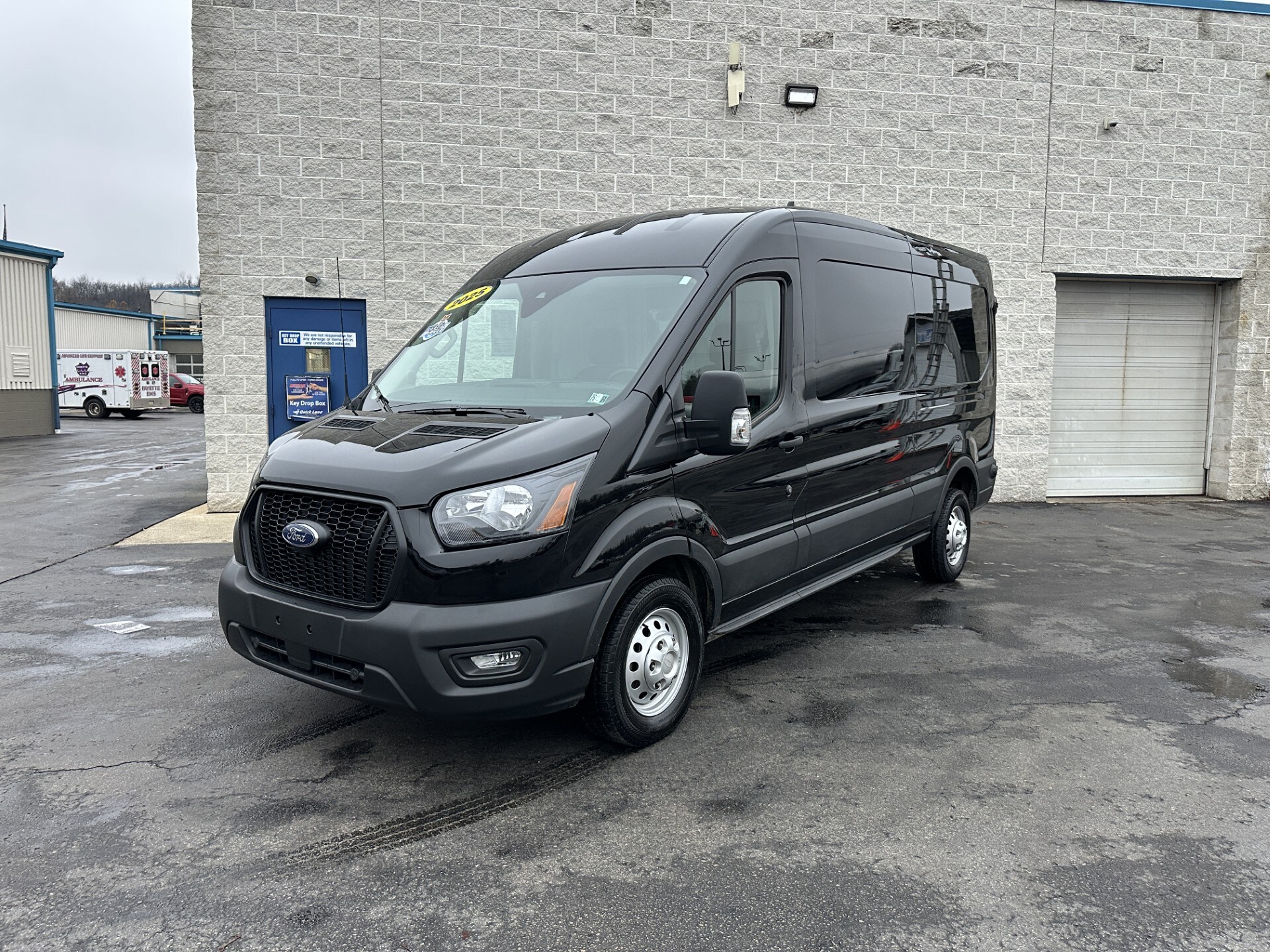 2025 Ford Transit photo 2