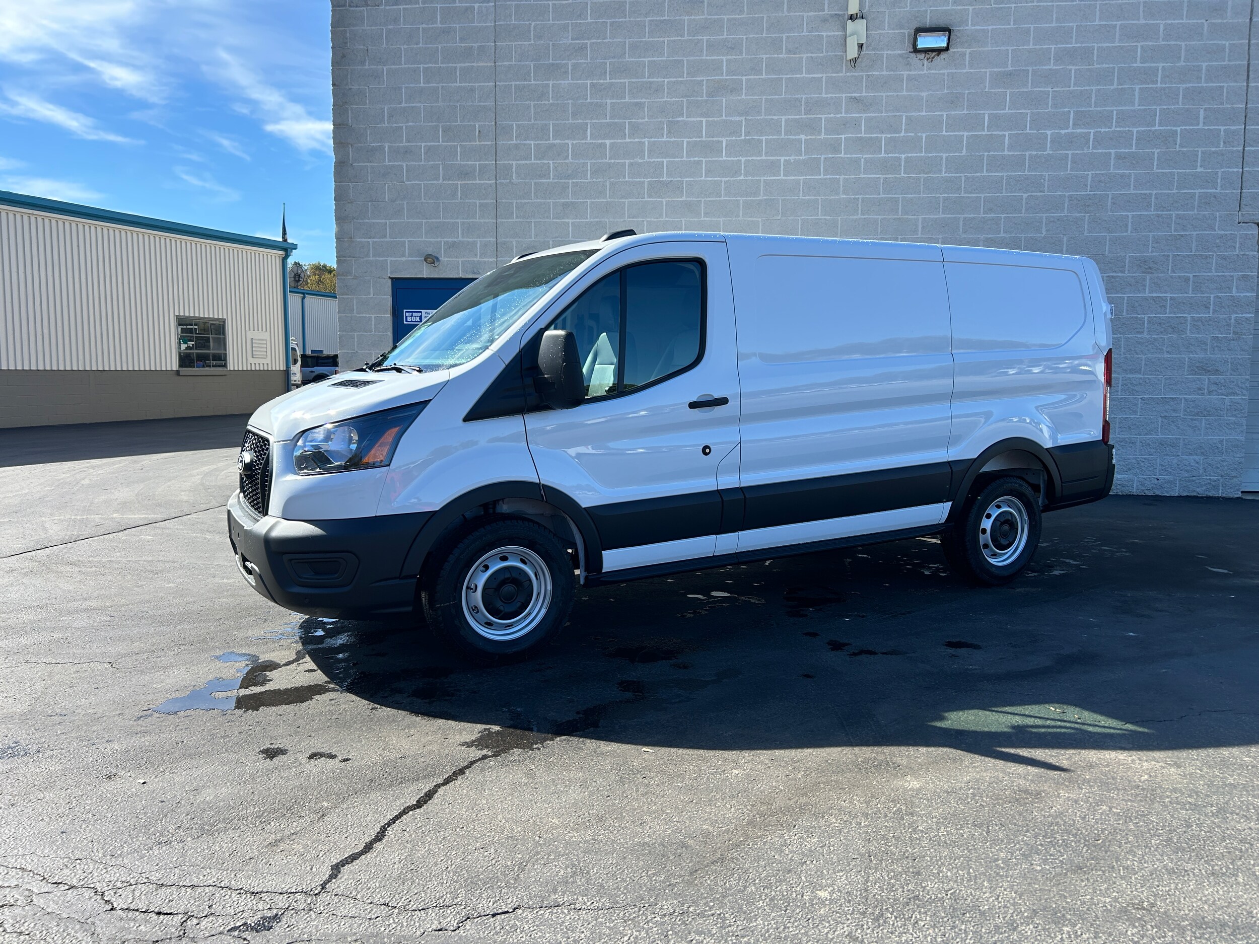 2026 Ford Transit Cargo Van photo 4