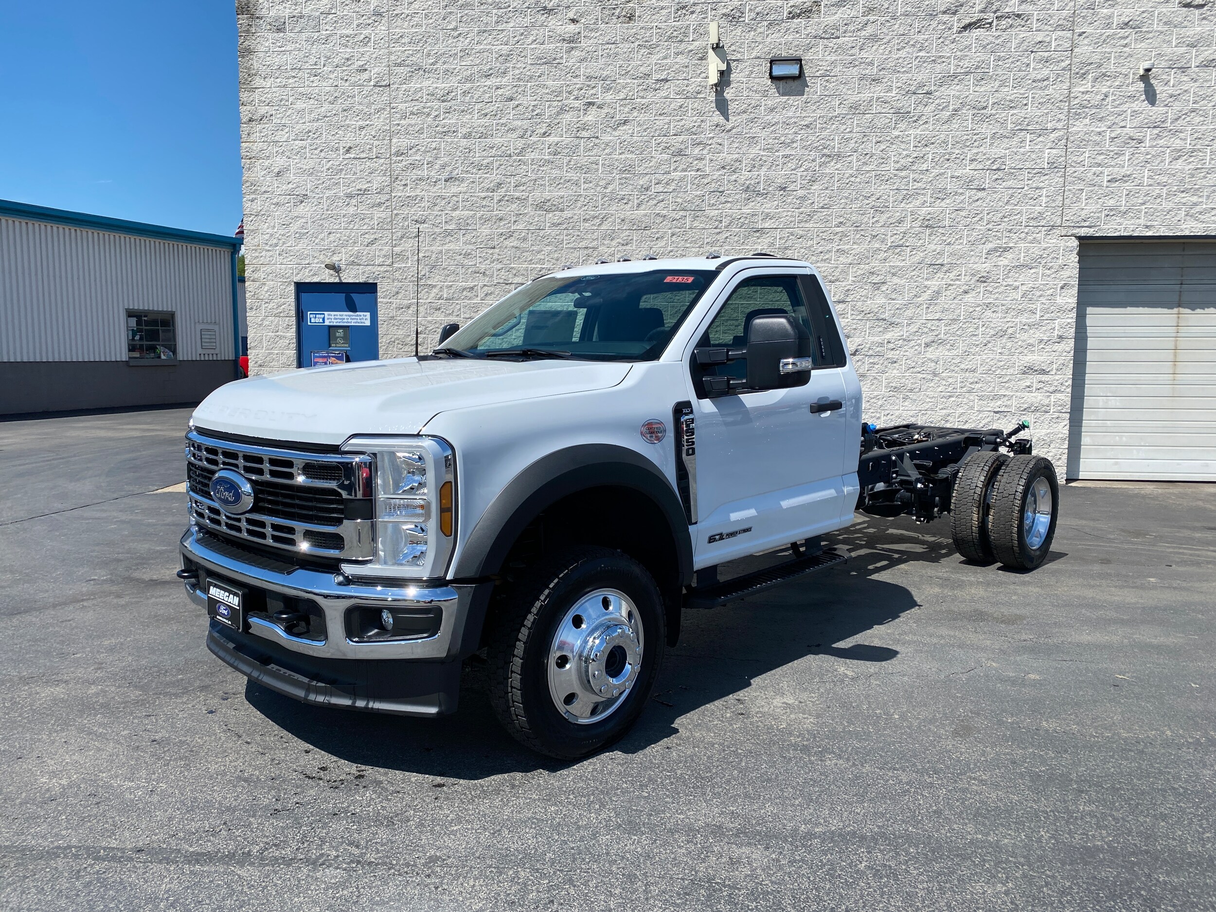 2024 Ford F-550 XLT photo 2
