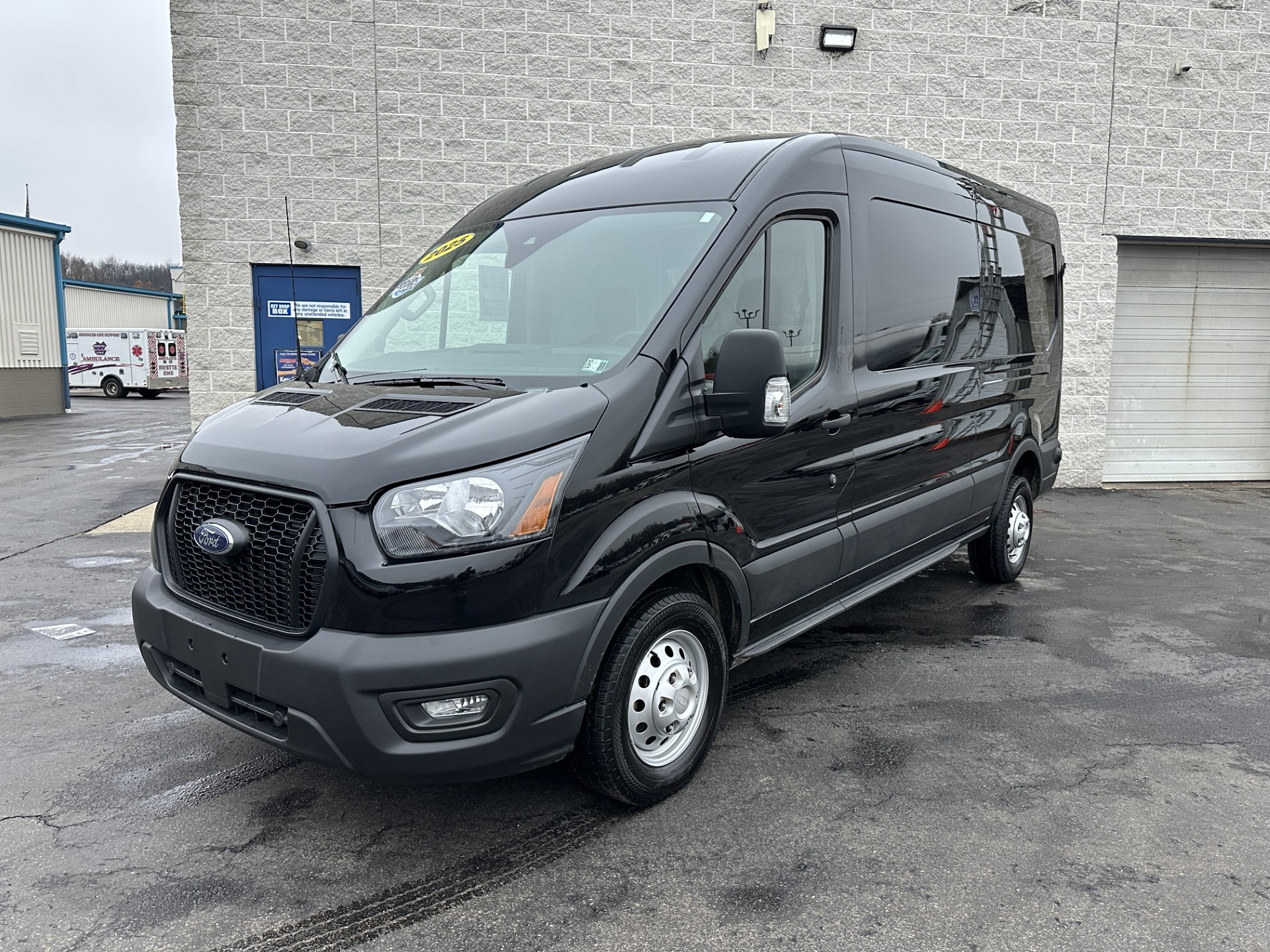 2025 Ford Transit Van Base's photo