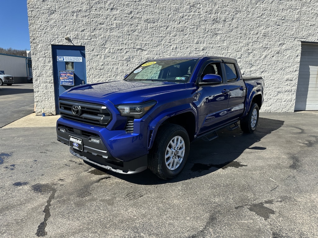 Used 2025 Toyota Tacoma SR5 Truck Double Cab