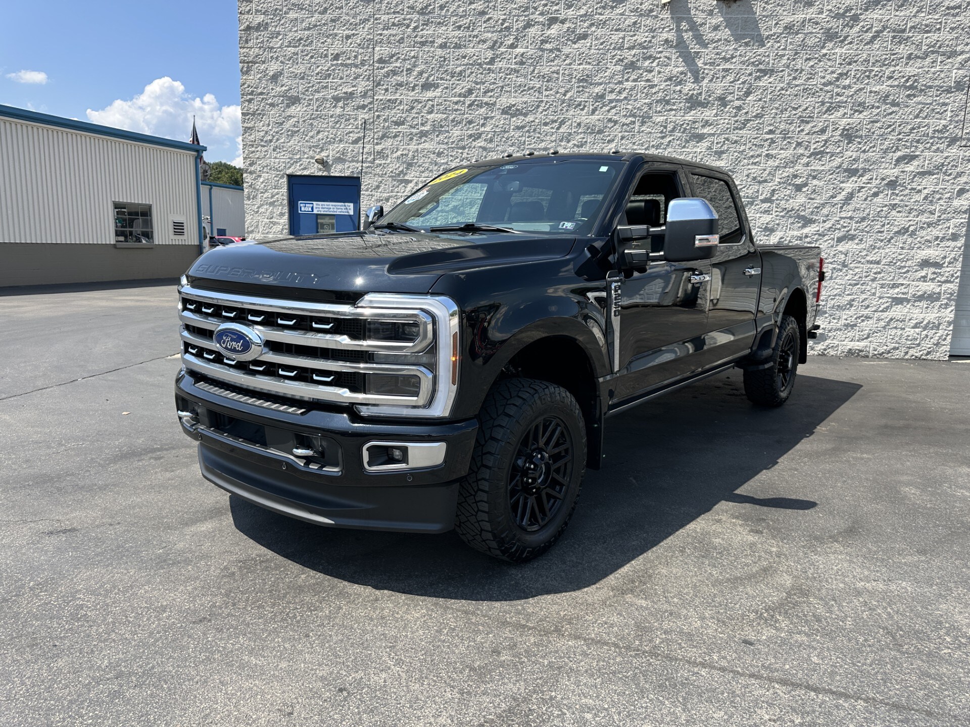 2024 Ford F-250 Platinum photo 2