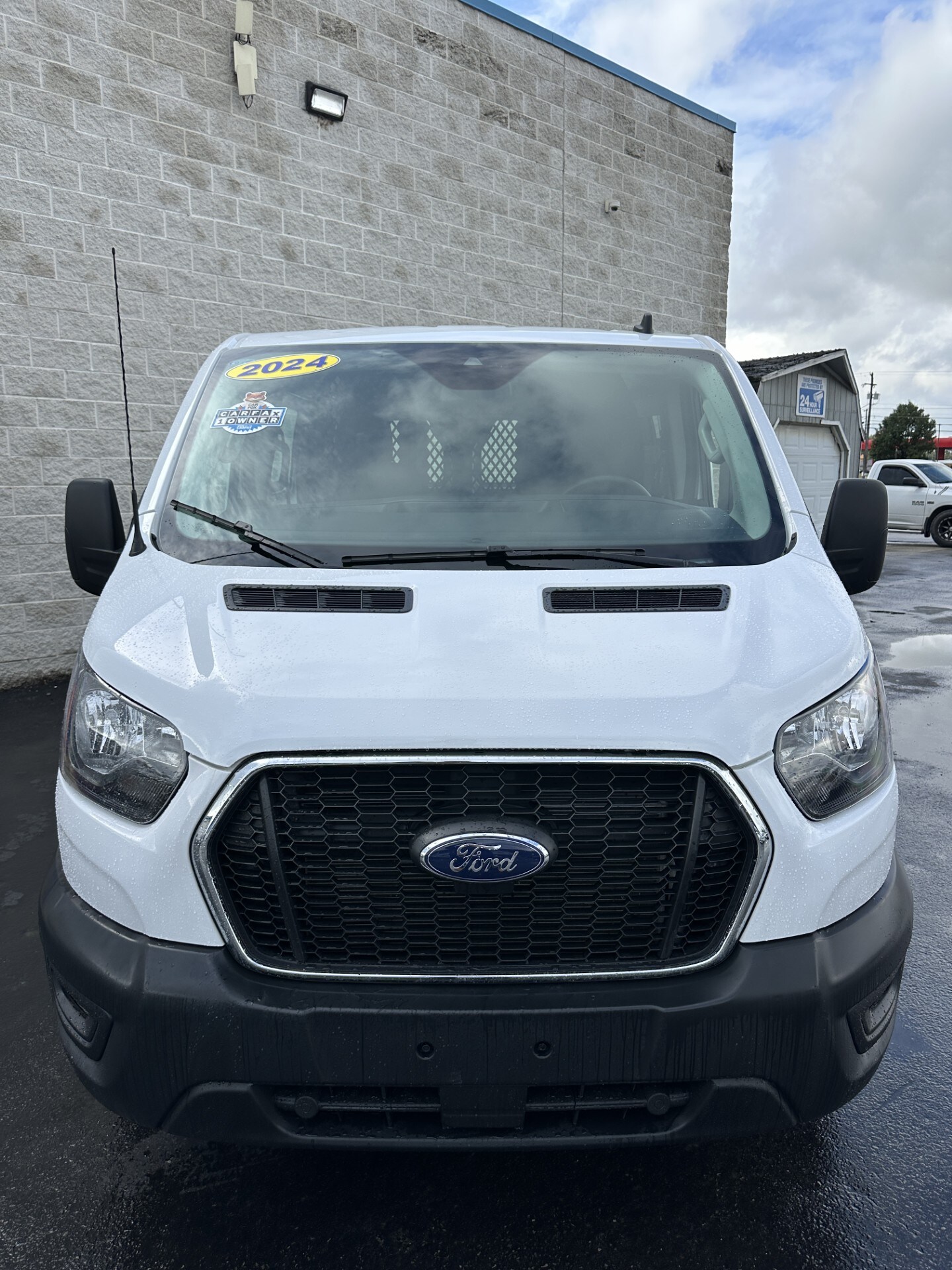 2024 Ford Transit photo 3