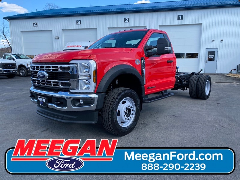 2025 Ford F-600 Super Duty Chassis Cab XL's photo