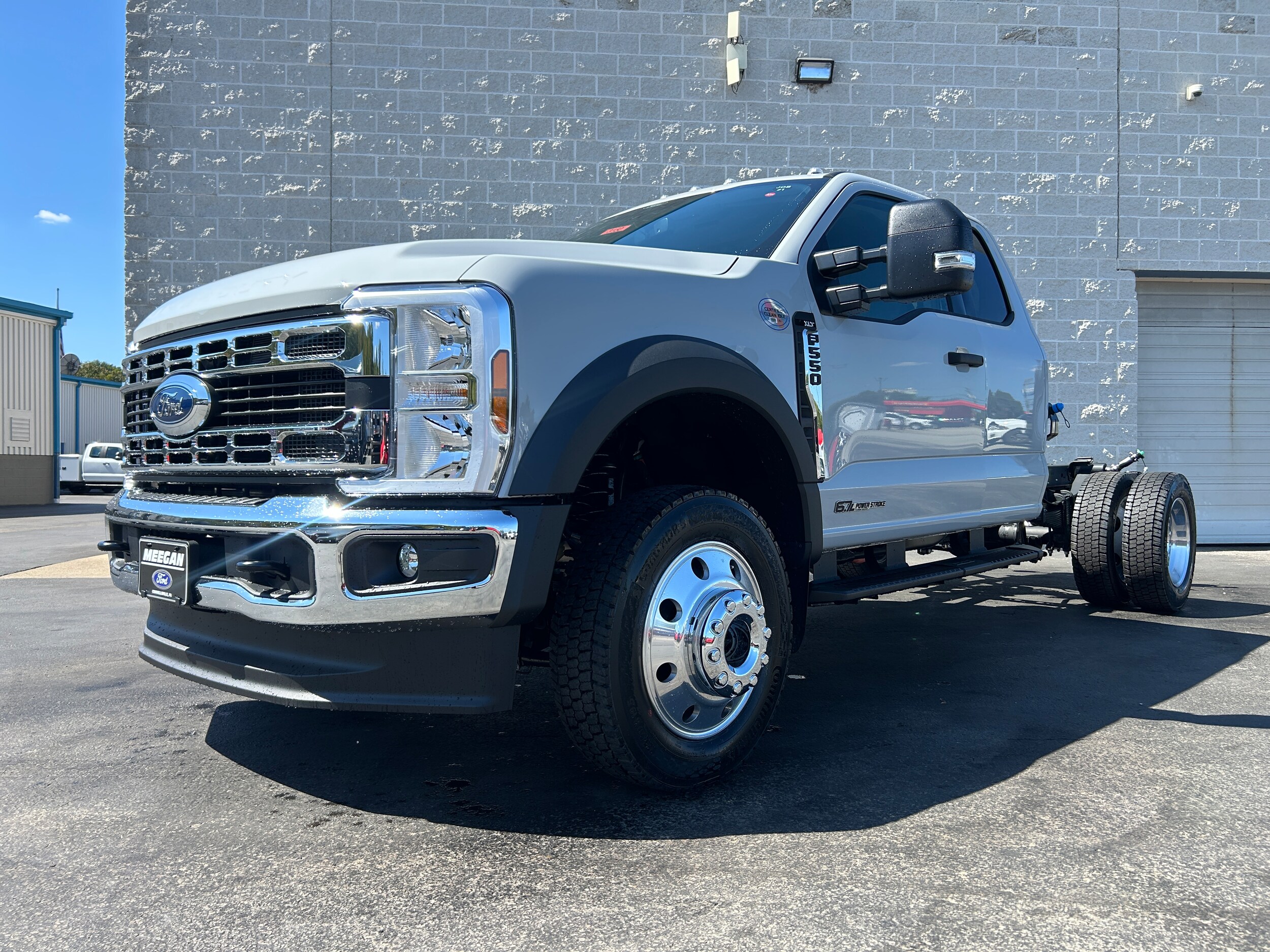 2026 Ford F-550 XLT photo 3