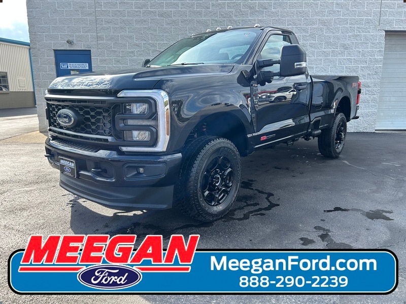 2026 Ford F-350 Super Duty XL's photo