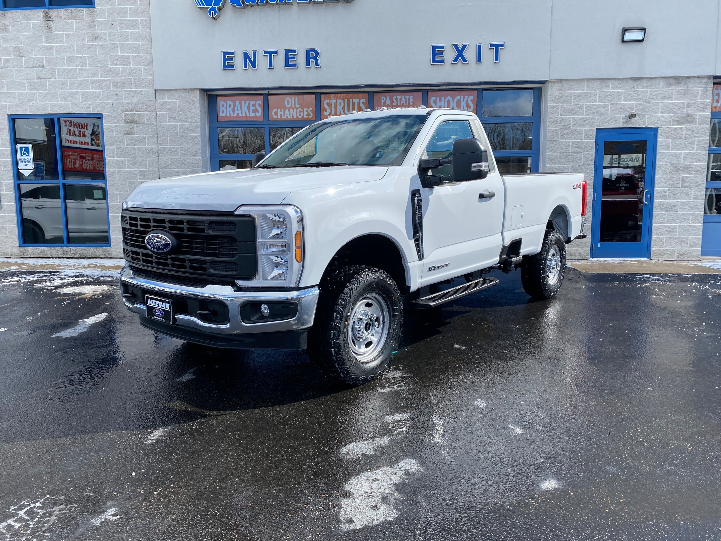 2025 Ford F-350 XL photo 2
