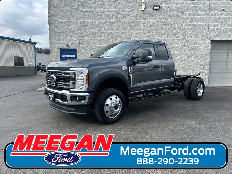 2026 Ford F-550 Super Duty Chassis Cab XLT's photo