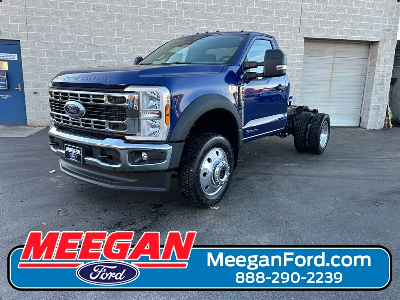 2026 Ford F-550 Super Duty Chassis Cab XLT's photo