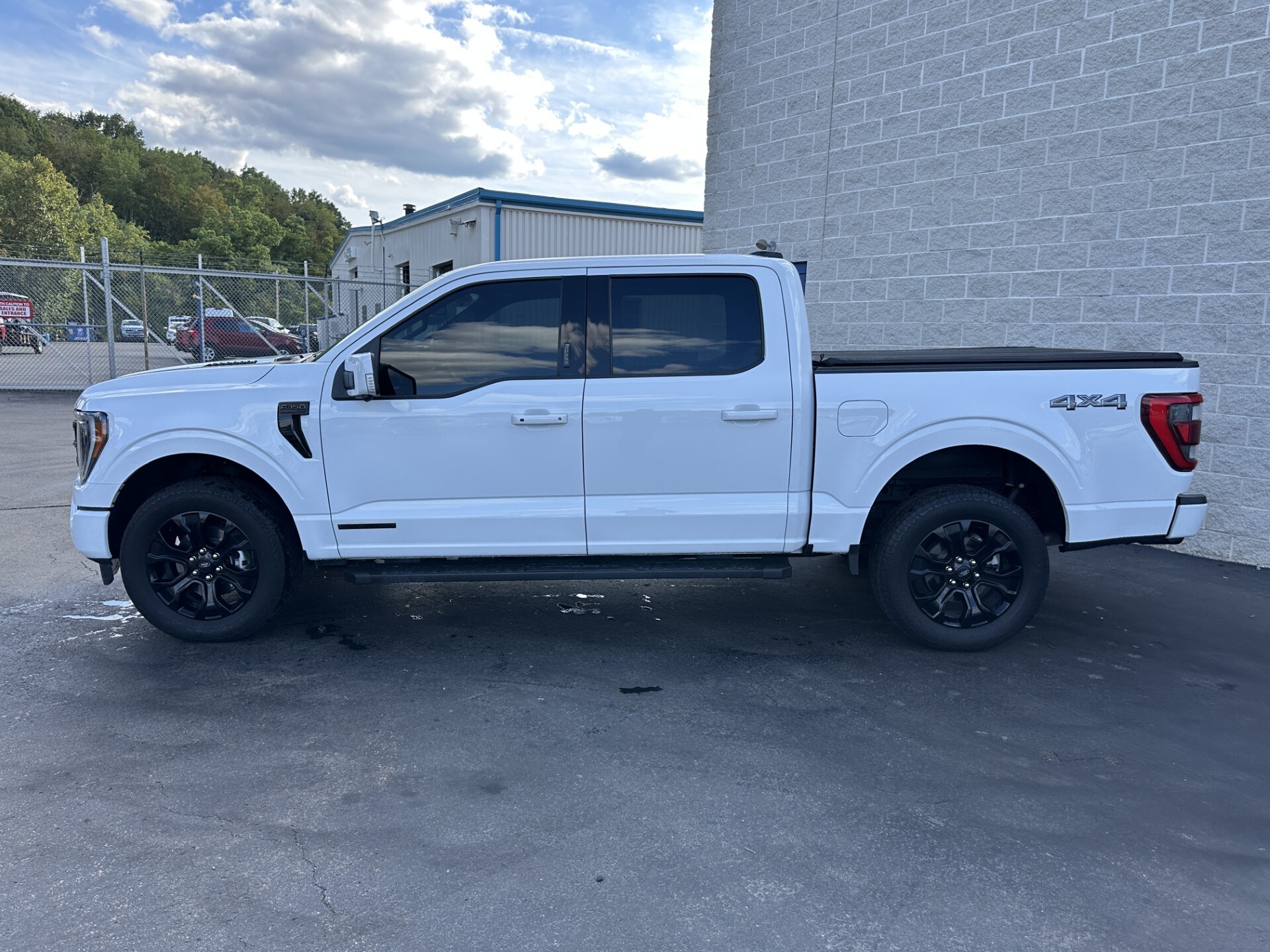 2023 Ford F-150 Lariat photo 4