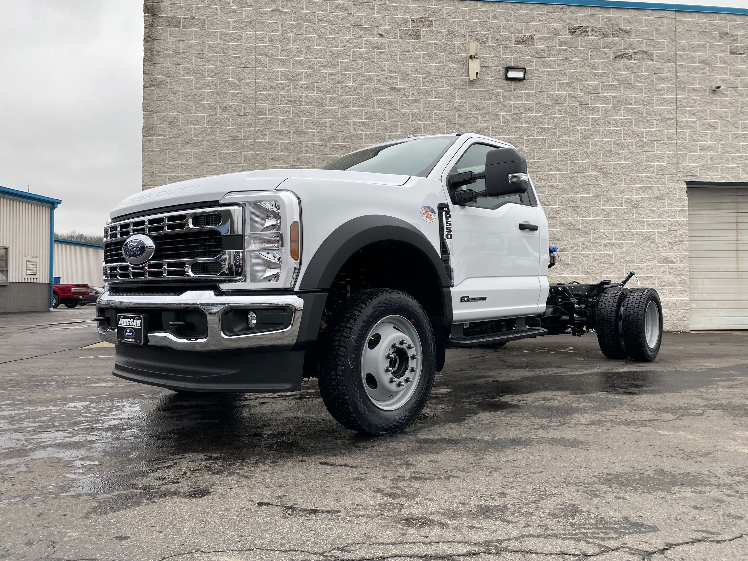 2025 Ford F-550 XL photo 3