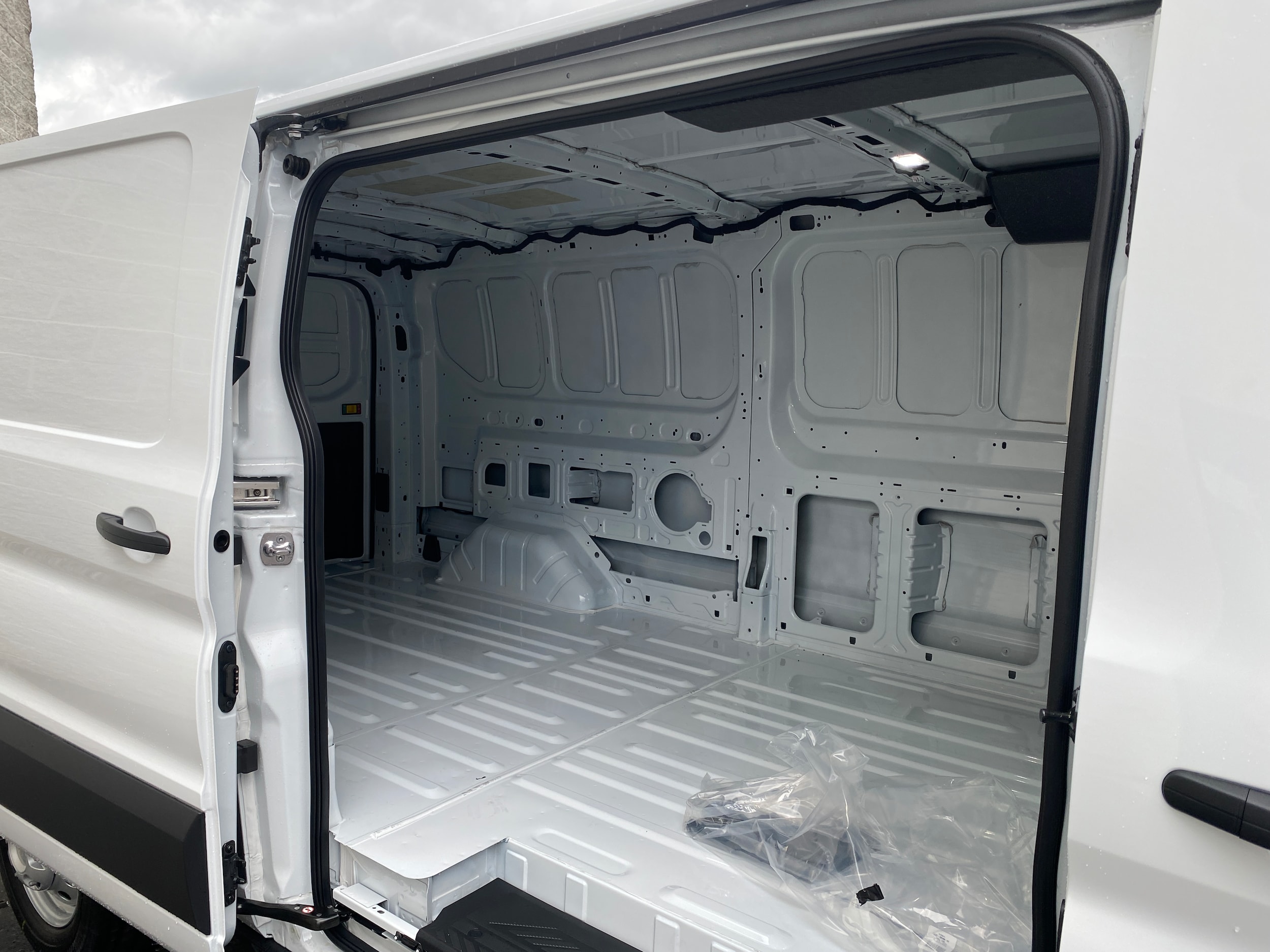 2025 Ford Transit Van Base - Photo 13