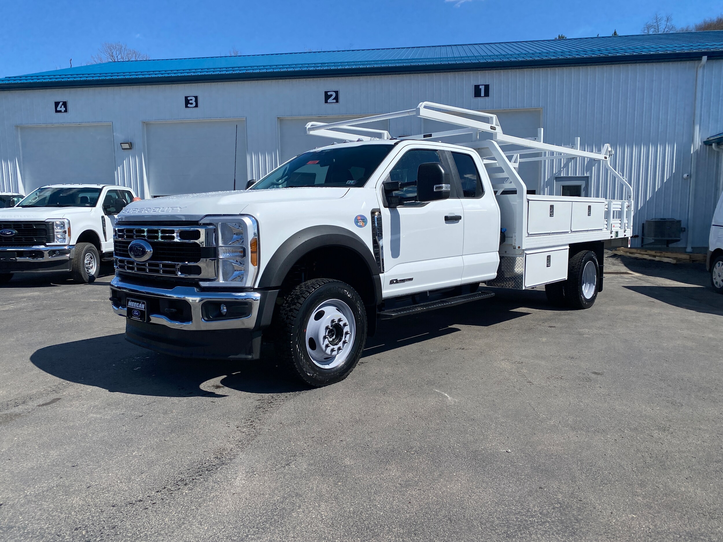 2025 Ford F-550 XL photo 2