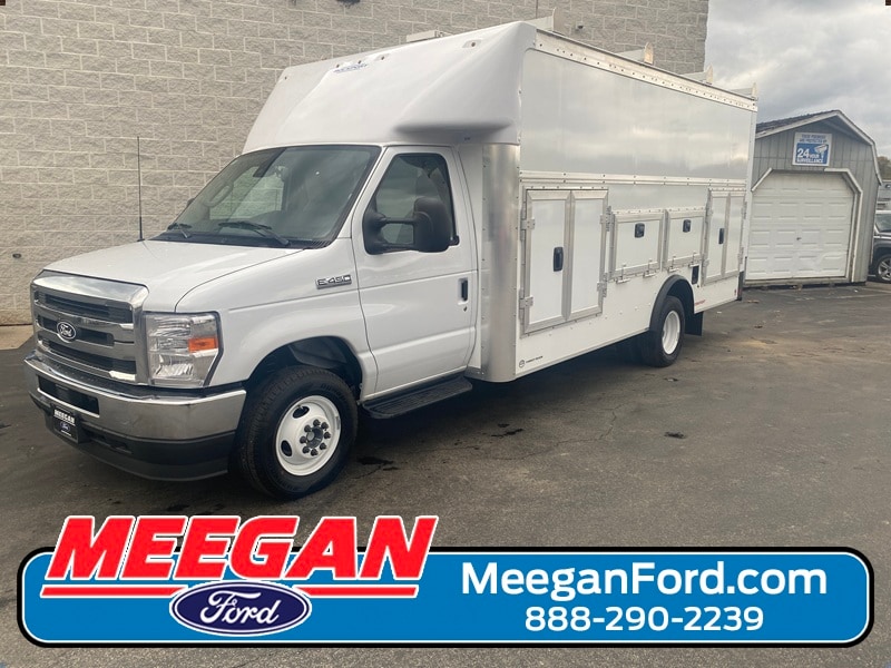 2026 Ford E-Series Cutaway Base's photo