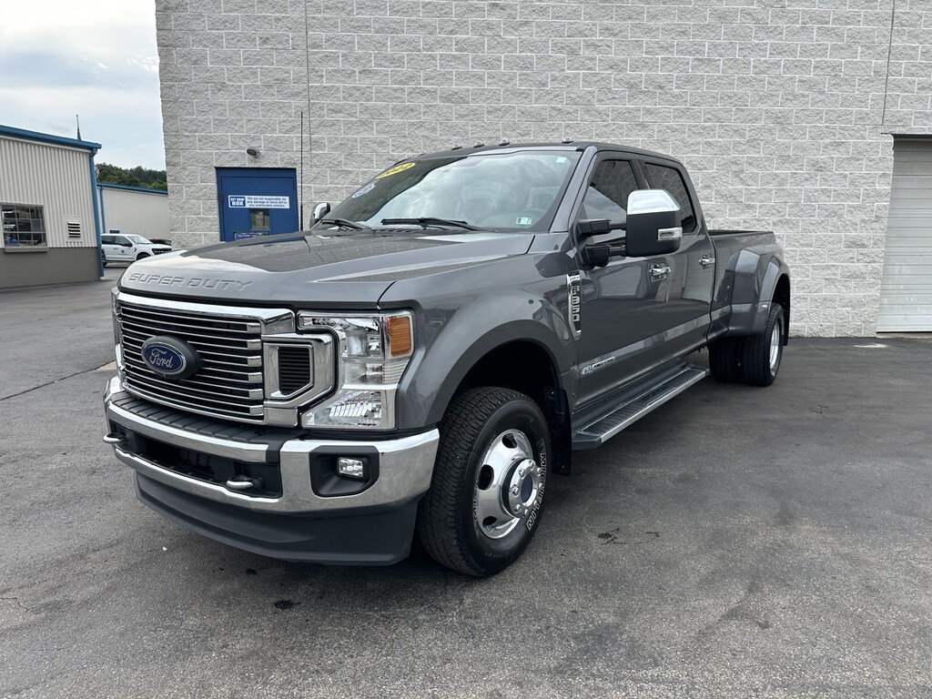 Certified 2022 Ford F-350 Lariat Truck Crew Cab