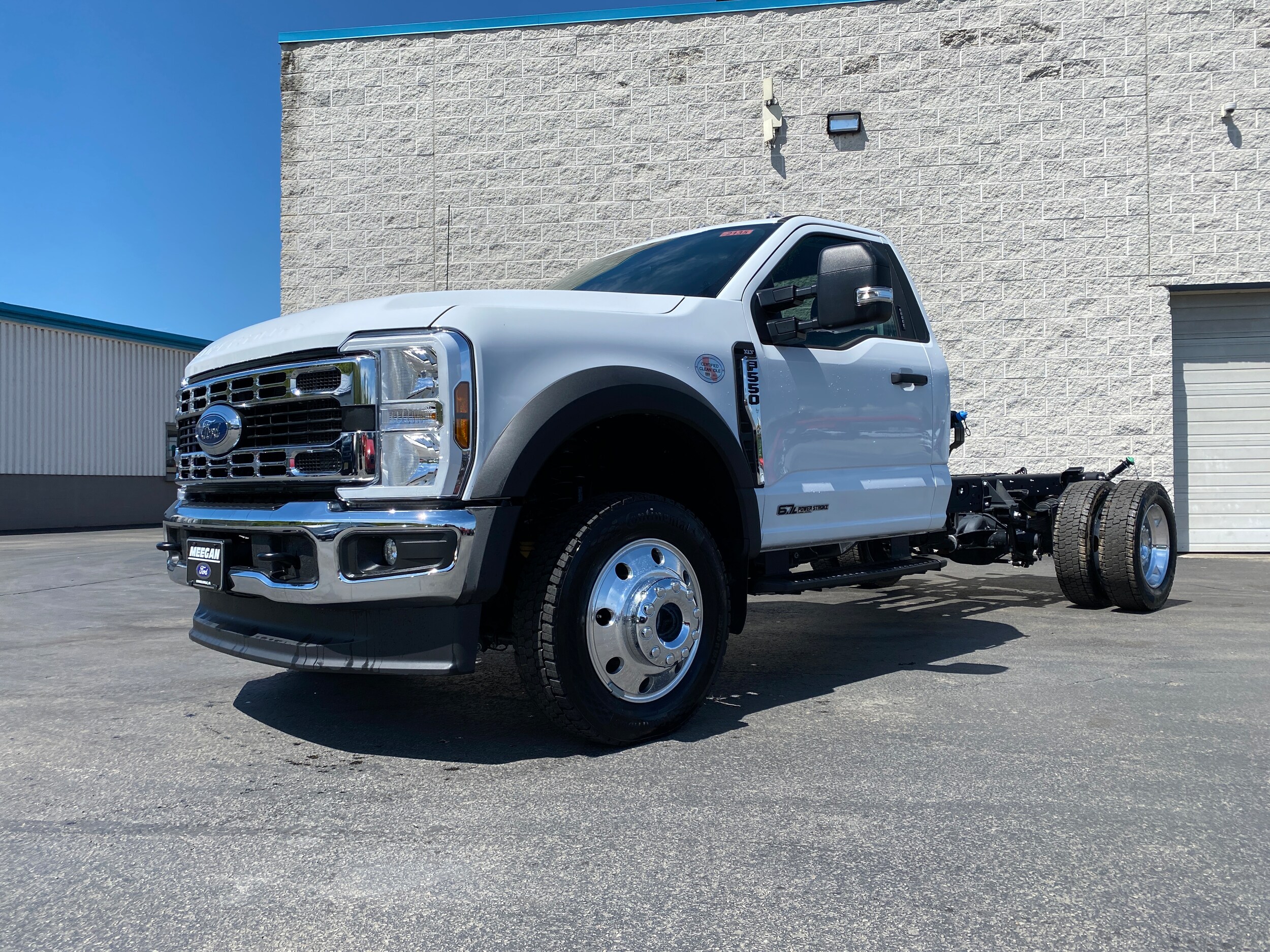 2024 Ford F-550 XLT photo 3