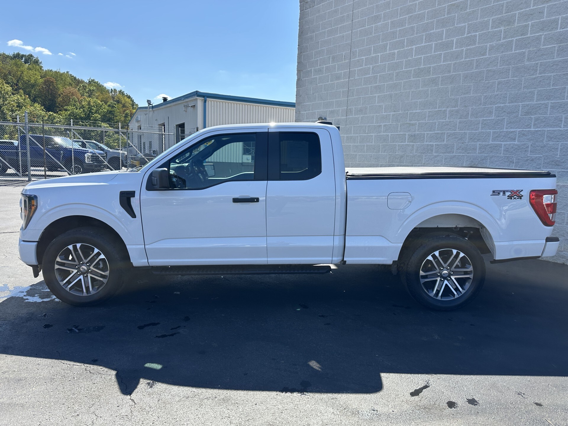 2023 Ford F-150 XL photo 4
