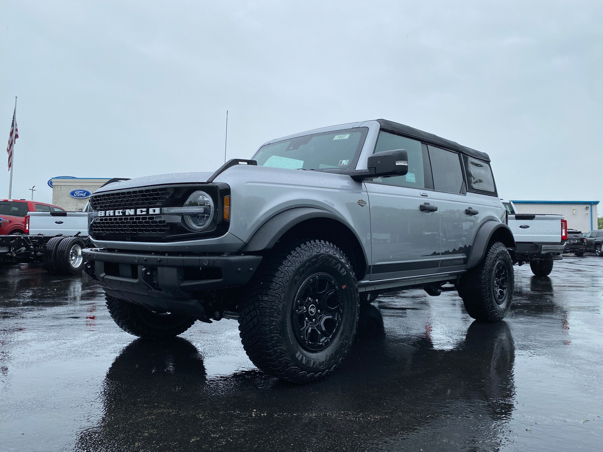 2023 Ford Bronco Wildtrak photo 3