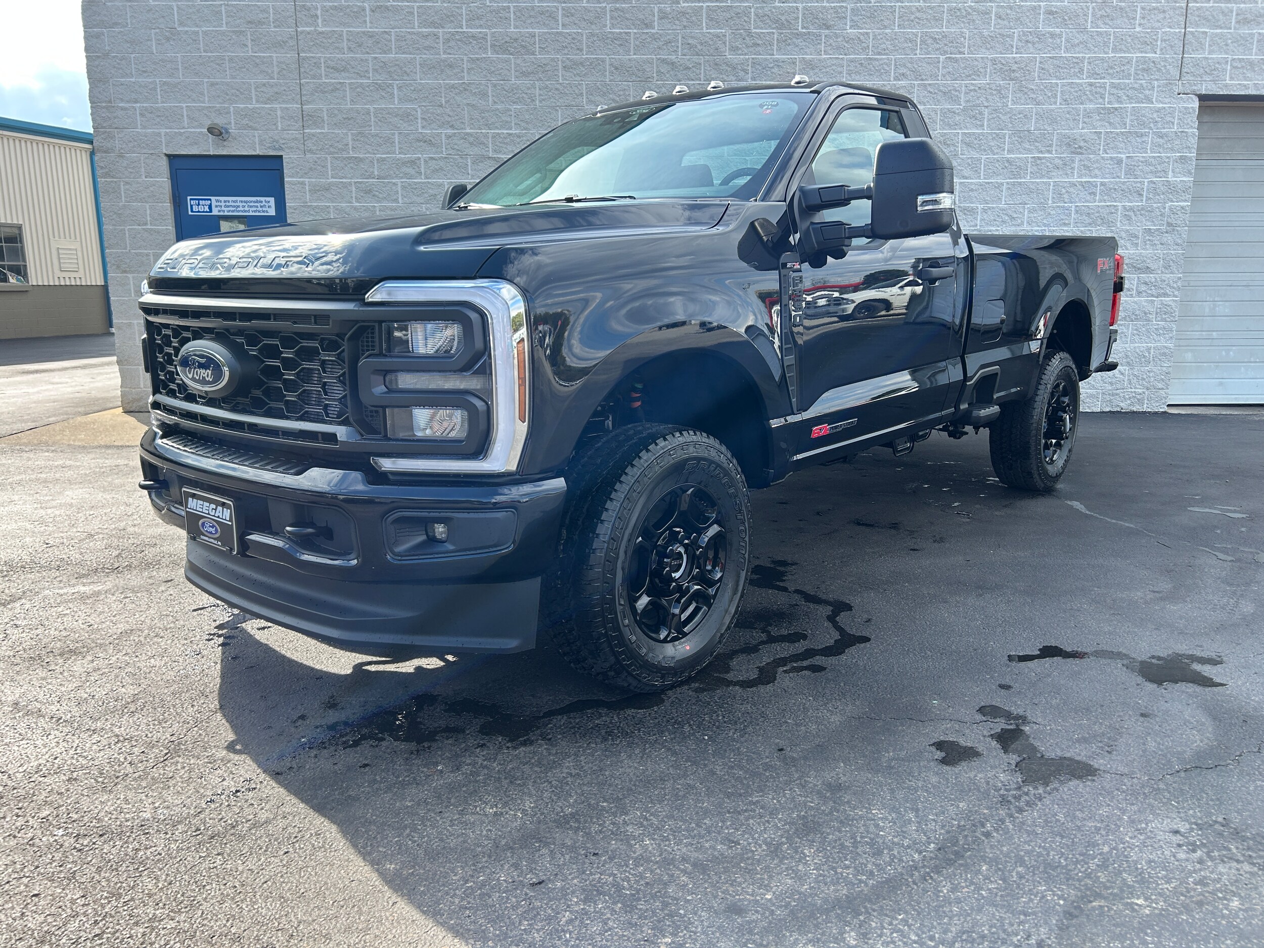 2026 Ford F-350 XL photo 2