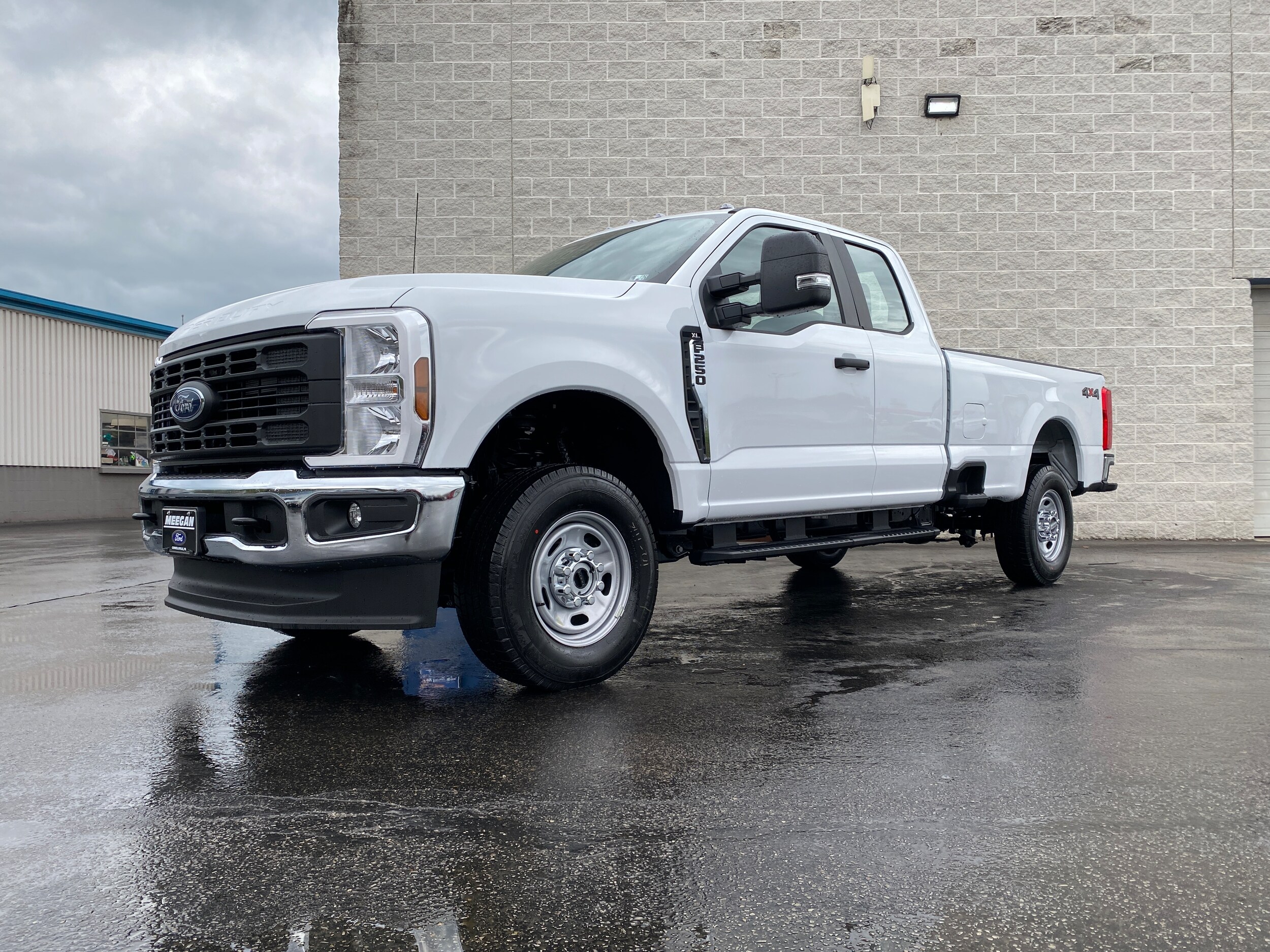 2025 Ford F-250 XL photo 3