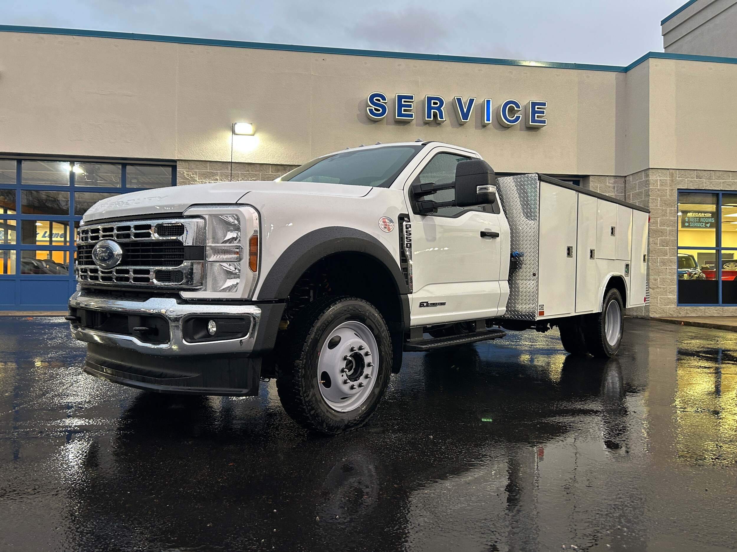 2026 Ford F-550 XL photo 3