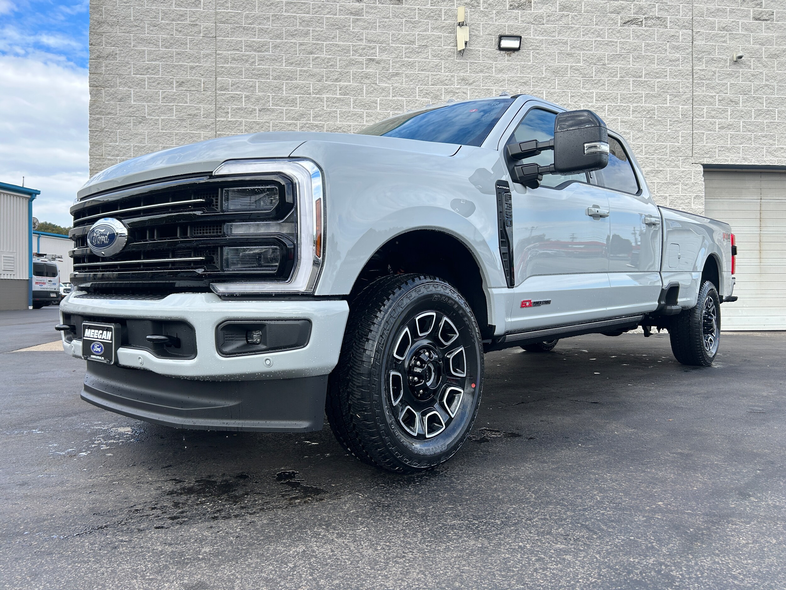 2026 Ford F-350 Platinum photo 3