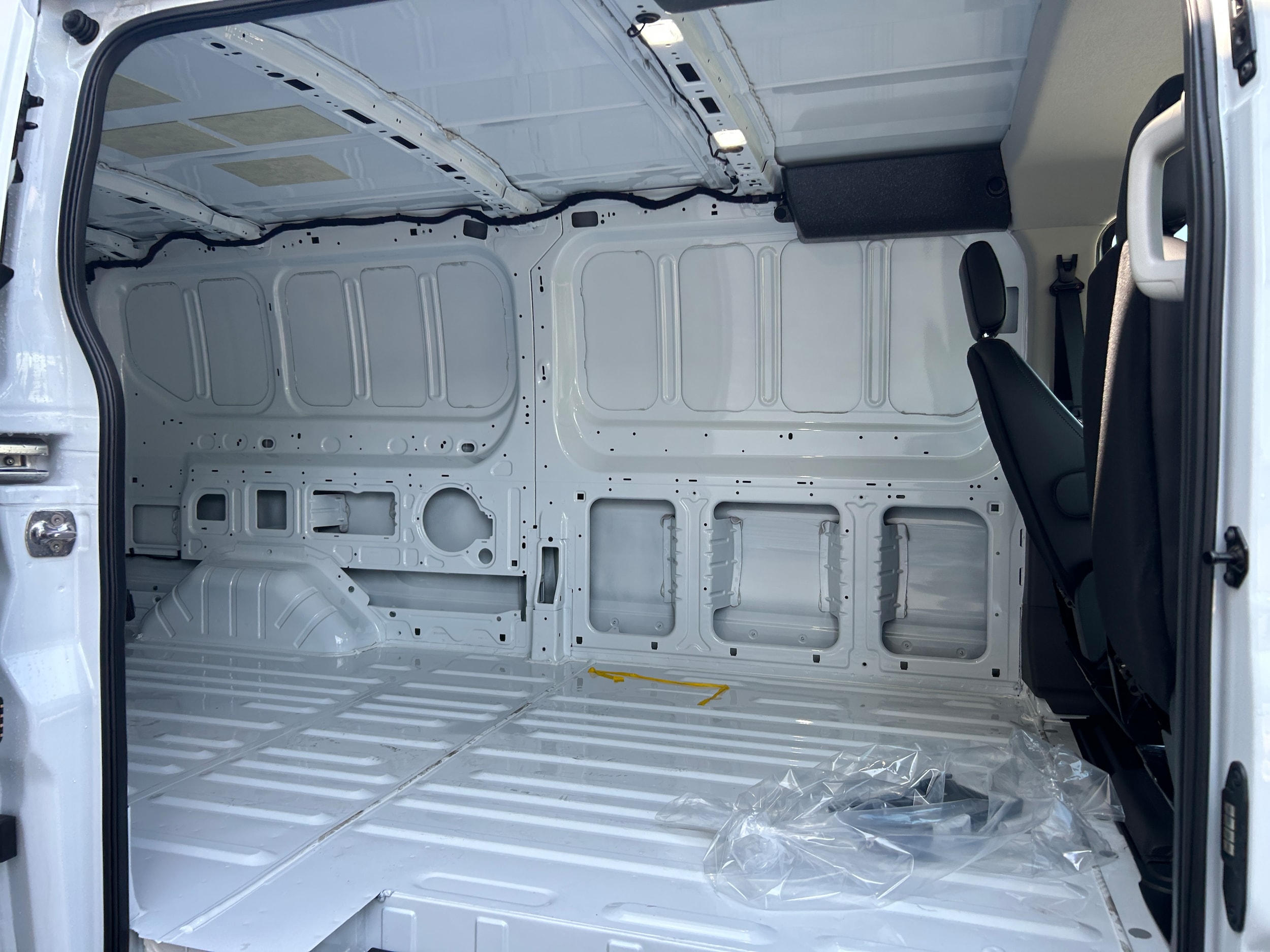 2025 Ford Transit Van Base - Photo 17