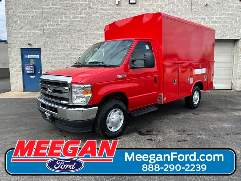 2026 Ford E-Series SRW E-350 Super Duty 138 in WB's photo