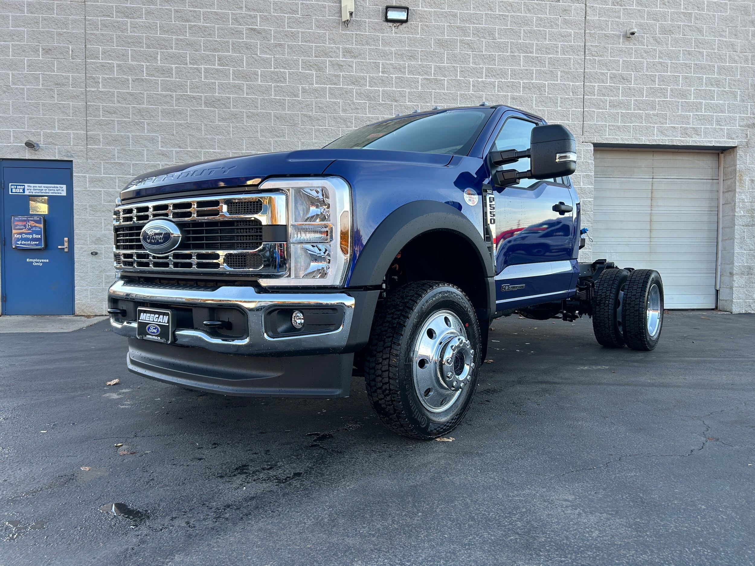 2026 Ford F-550 XLT photo 3