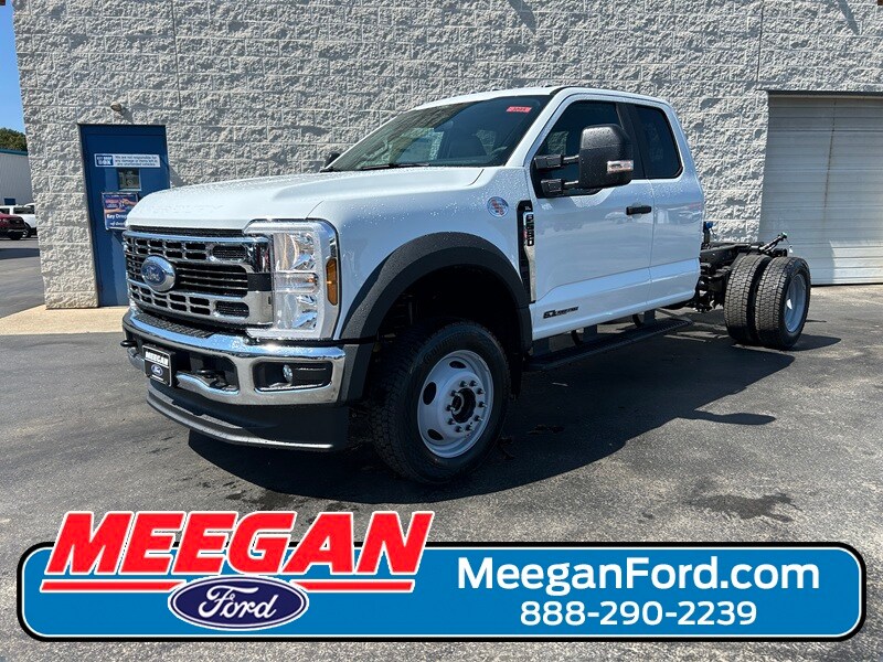 2026 Ford F-550 Super Duty Chassis Cab XL's photo