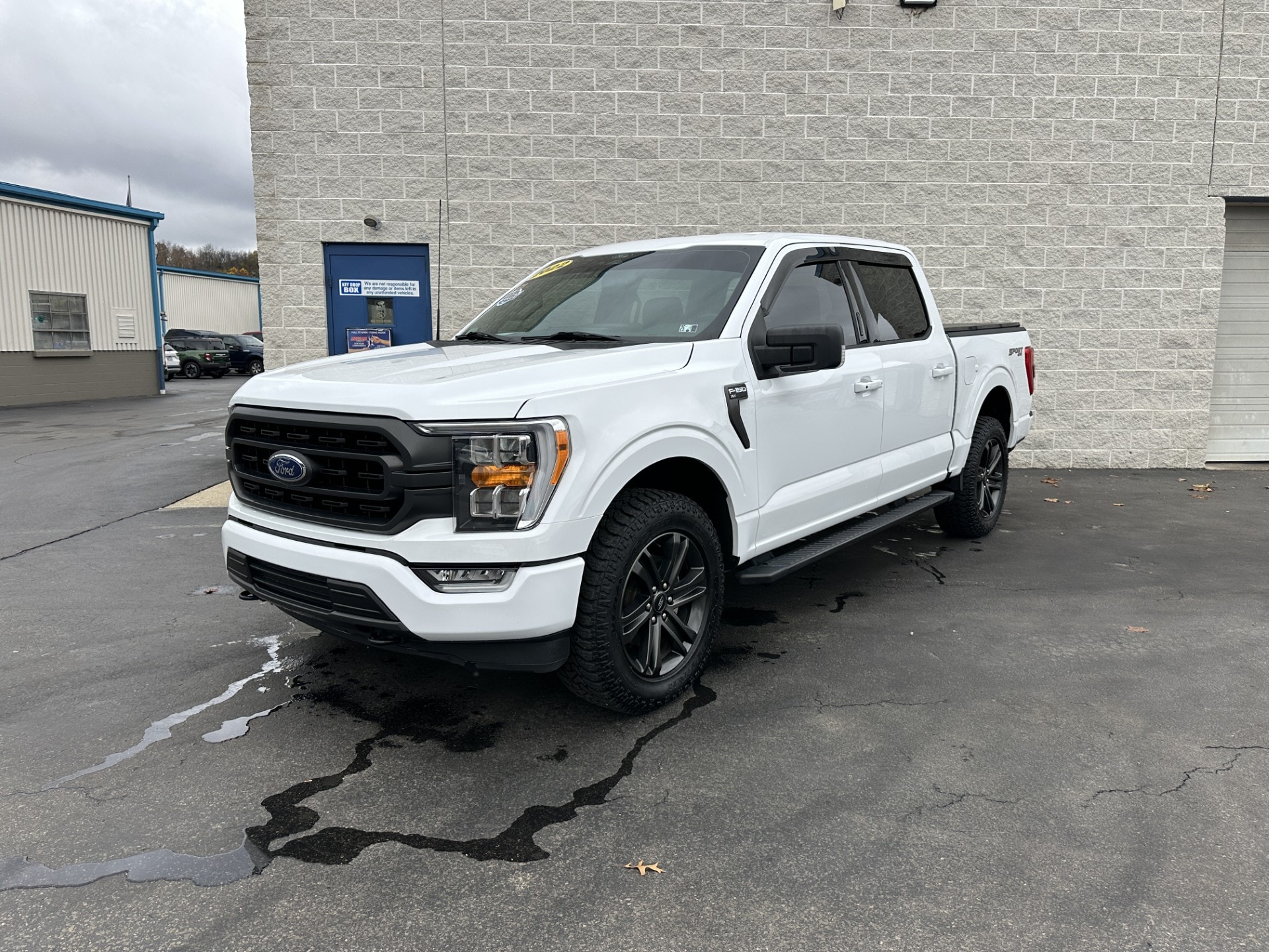 2022 Ford F-150 XLT photo 3