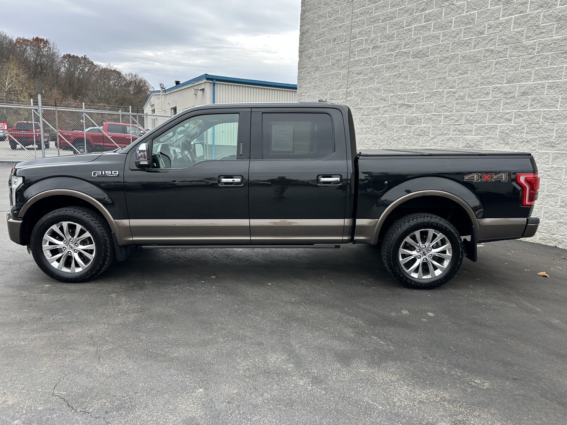 2015 Ford F-150 Lariat photo 4