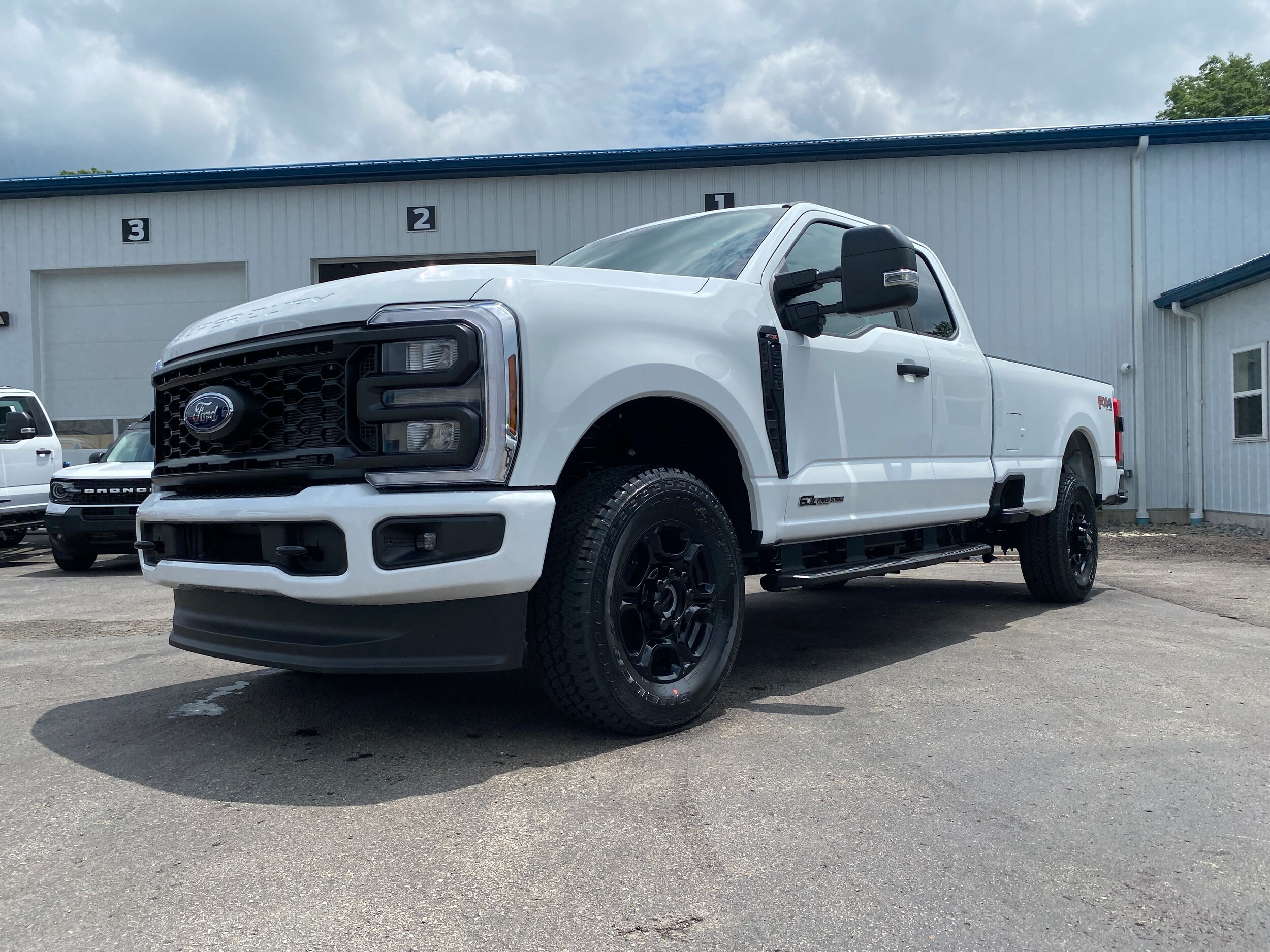 2025 Ford F-350 XL photo 3