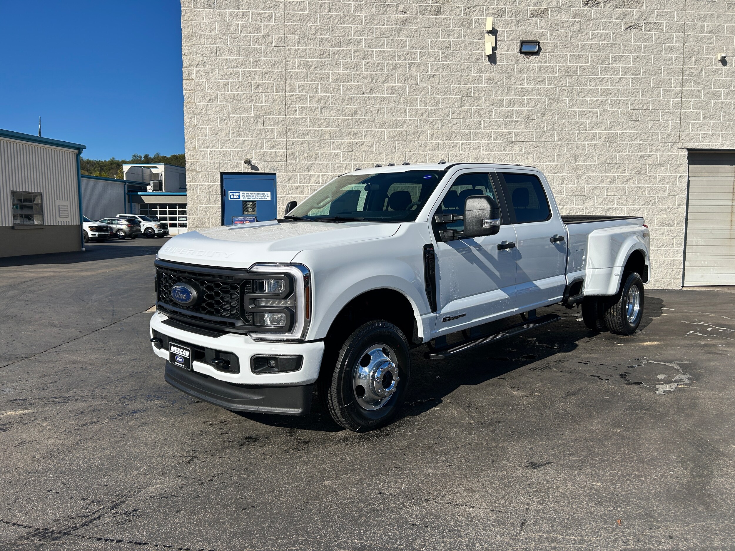 2026 Ford F-350 XL photo 4