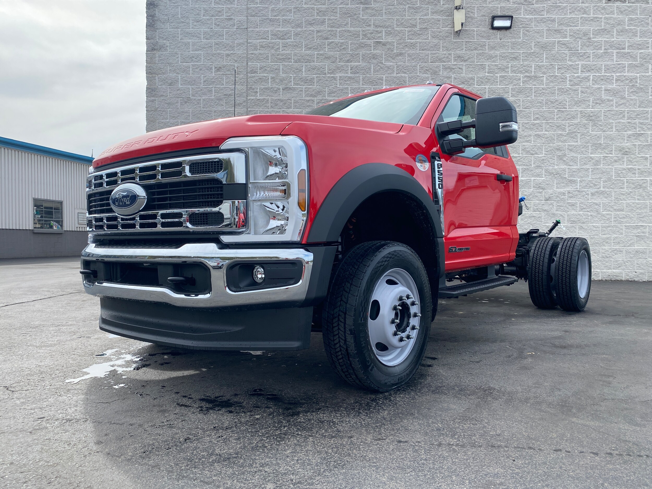 2025 Ford F-550 XL photo 3