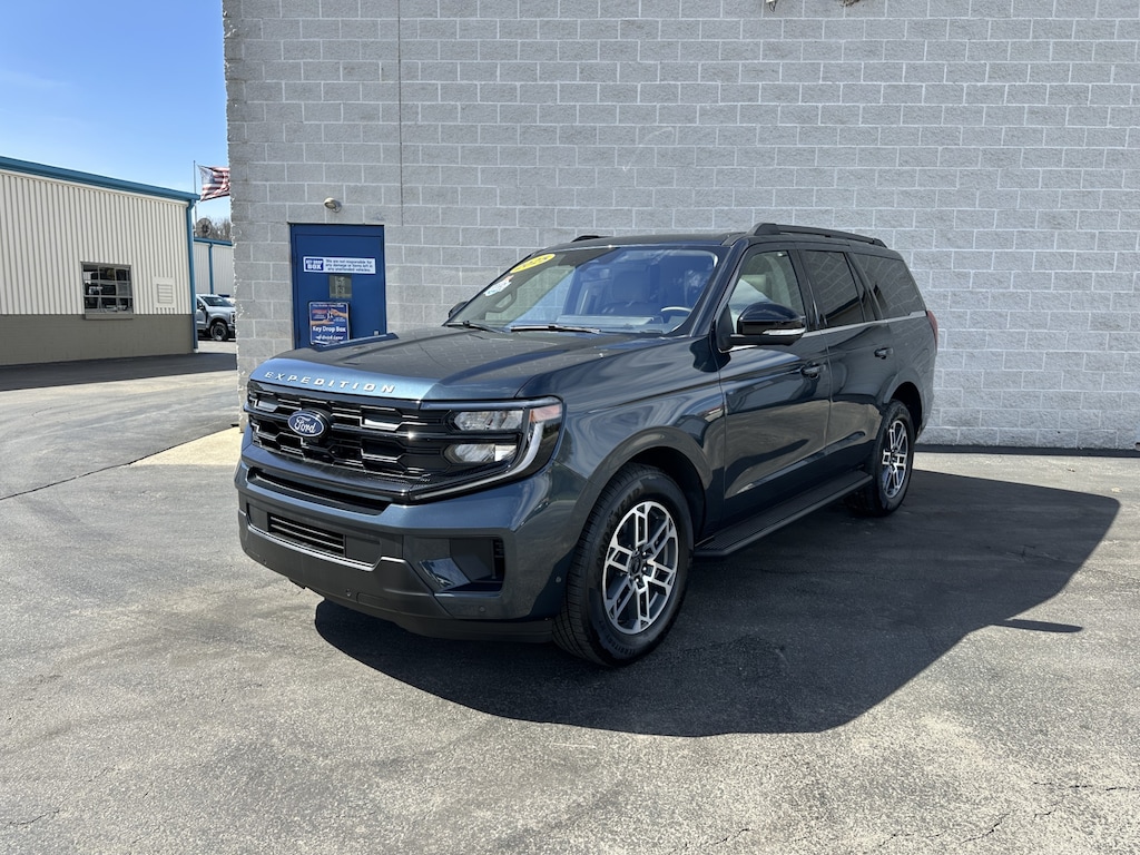 Certified 2025 Ford Expedition Active SUV