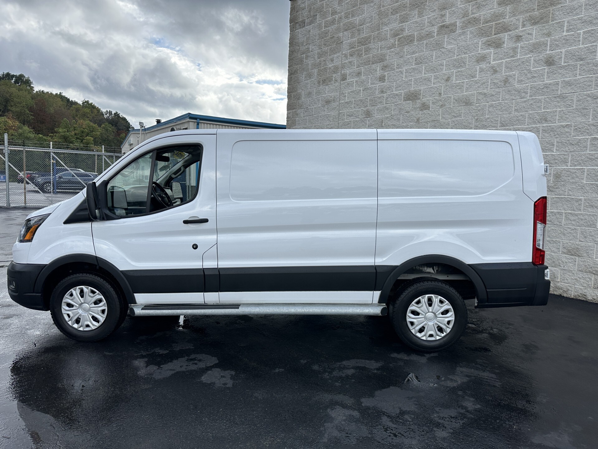 2024 Ford Transit photo 4