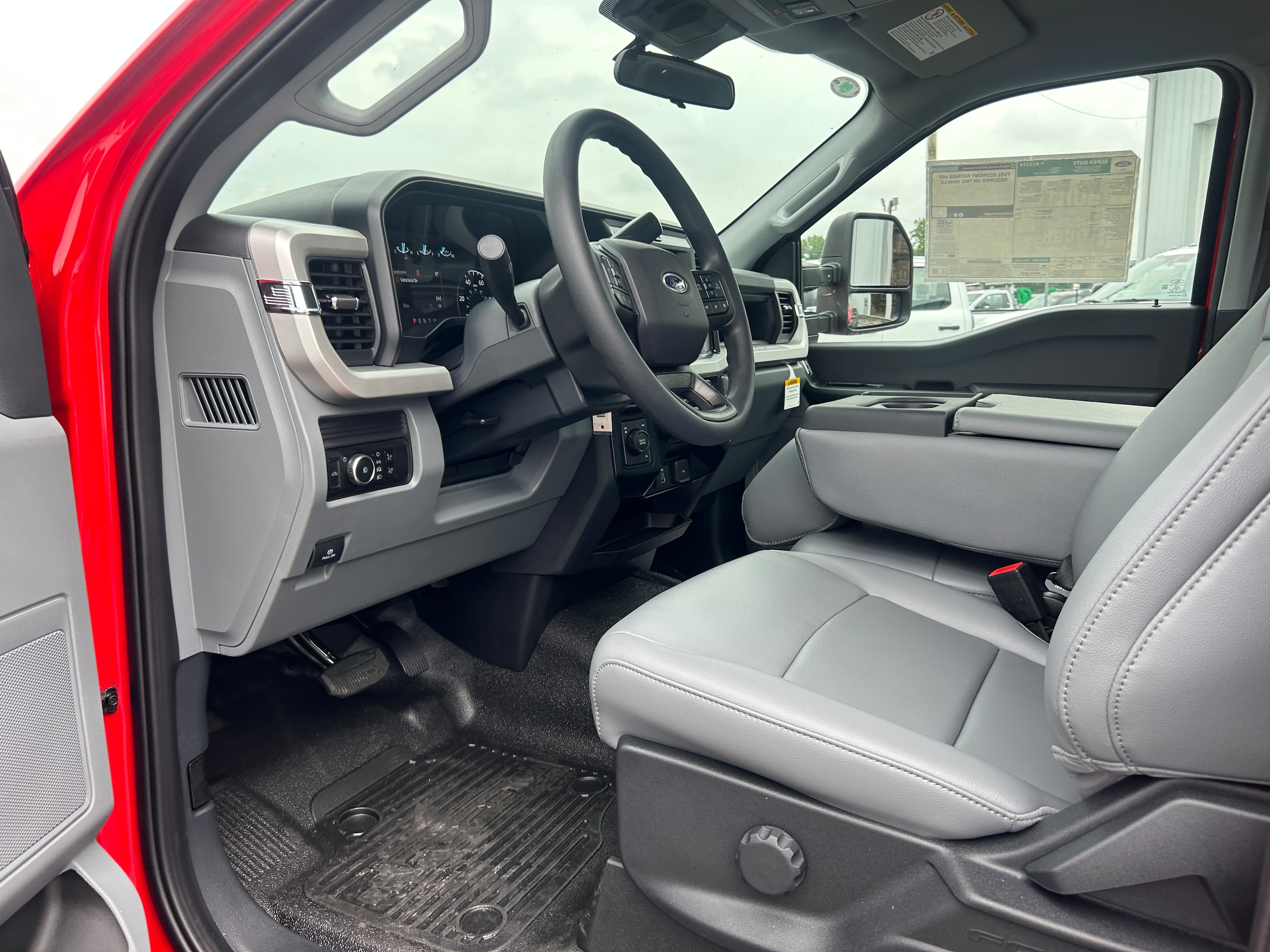2025 Ford F-550 Super Duty Chassis Cab XL - Photo 24