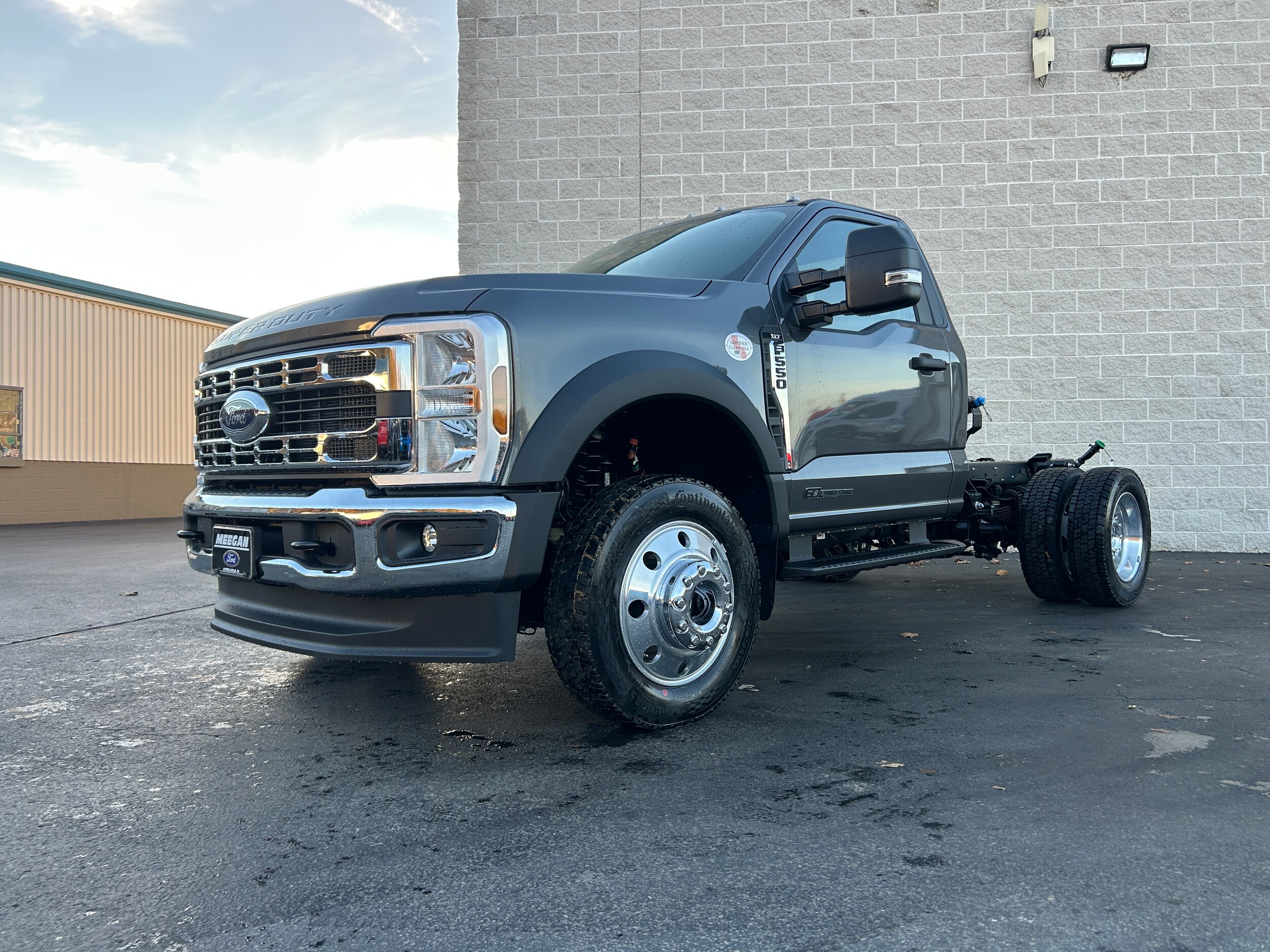 2026 Ford F-550 XLT photo 3